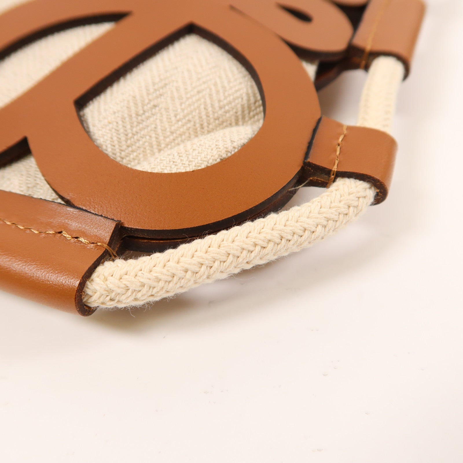 LOEWE 帆布/皮革Cutout肩背袋