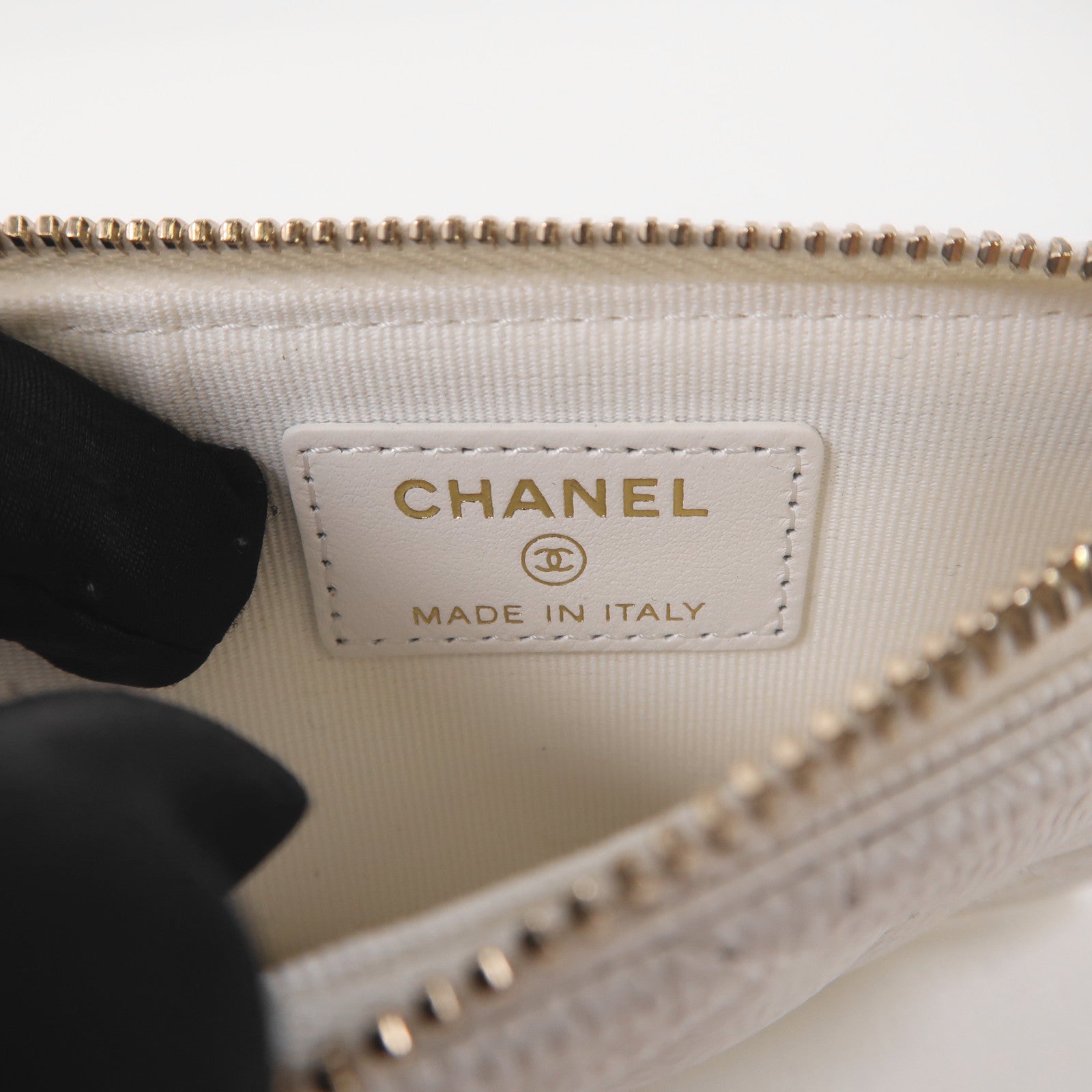 CHANEL CC GHW Card Case Calfskin Leather White
