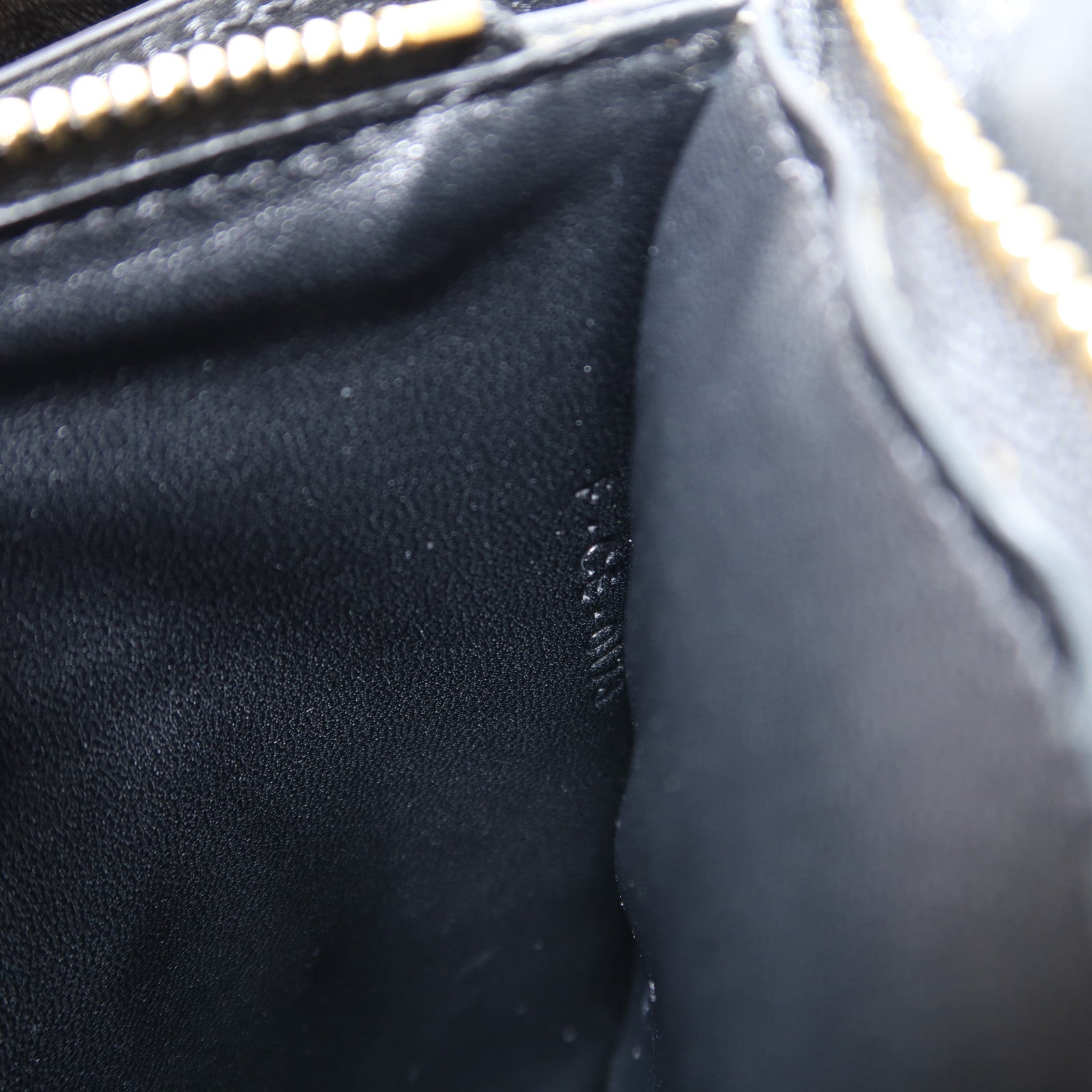 CELINE 牛皮皮革Classic Box金扣肩背袋黑色