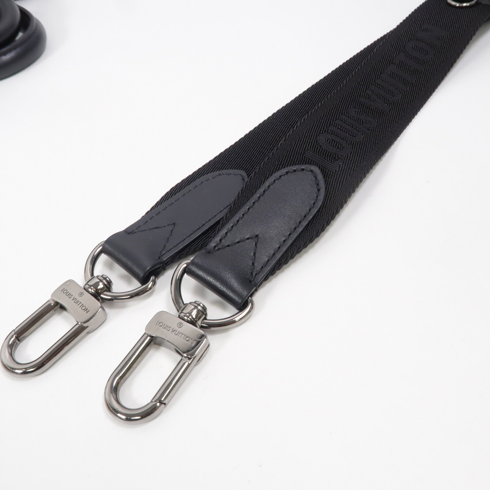 LOUIS VUITTON Monogram Eclipse Keepall Bandouliere 25手挽肩背兩用袋