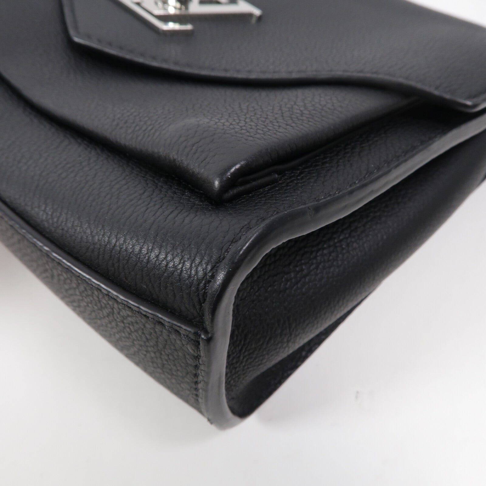 LOUIS VUITTON 牛皮皮革Mylockme銀扣鏈帶肩背袋
