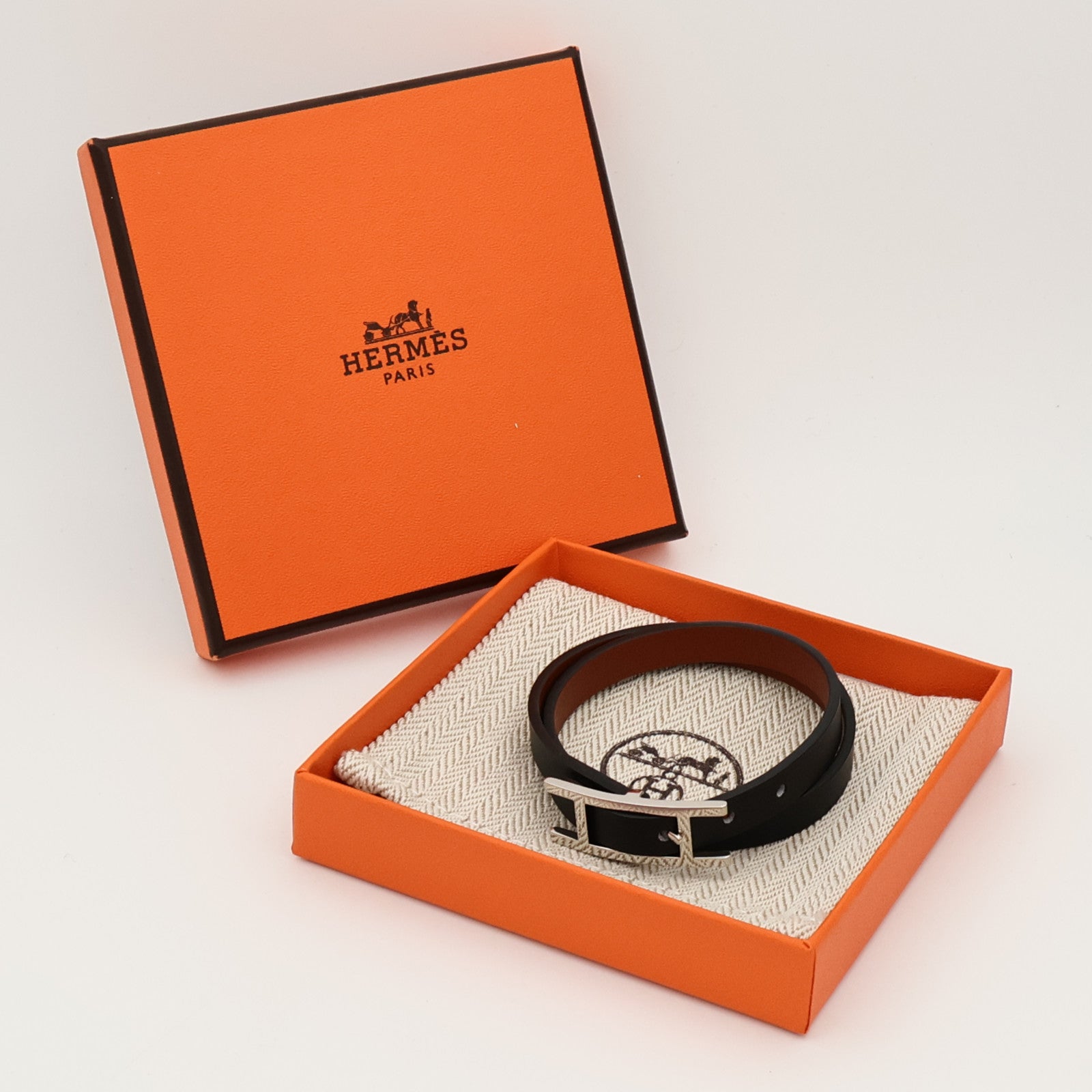 HERMES Chamonix/Tadelakt皮革Behapi Double Tour Bracelet手帶Noir