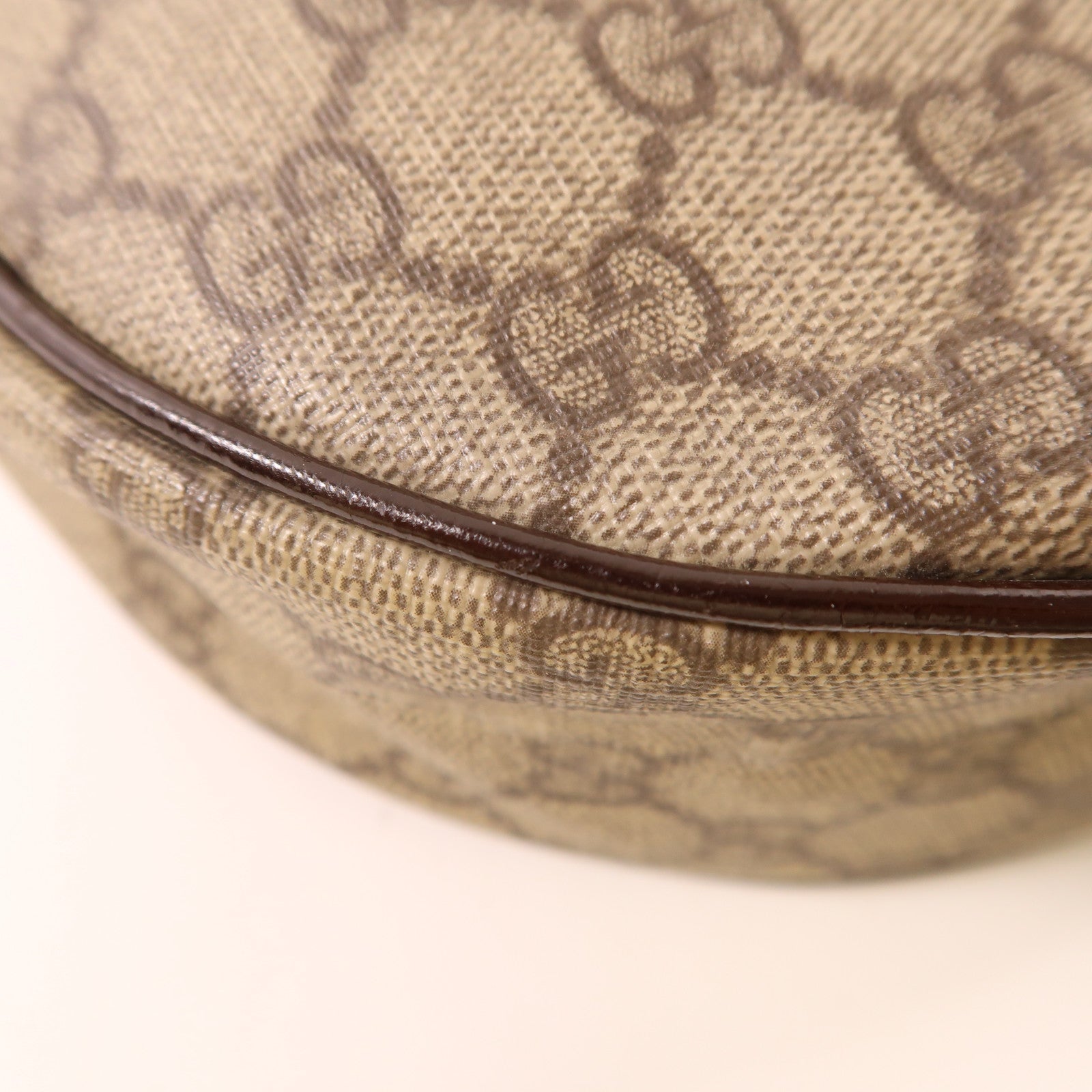 GUCCI 塗層帆布Shoulder Bag金扣肩背袋棕色