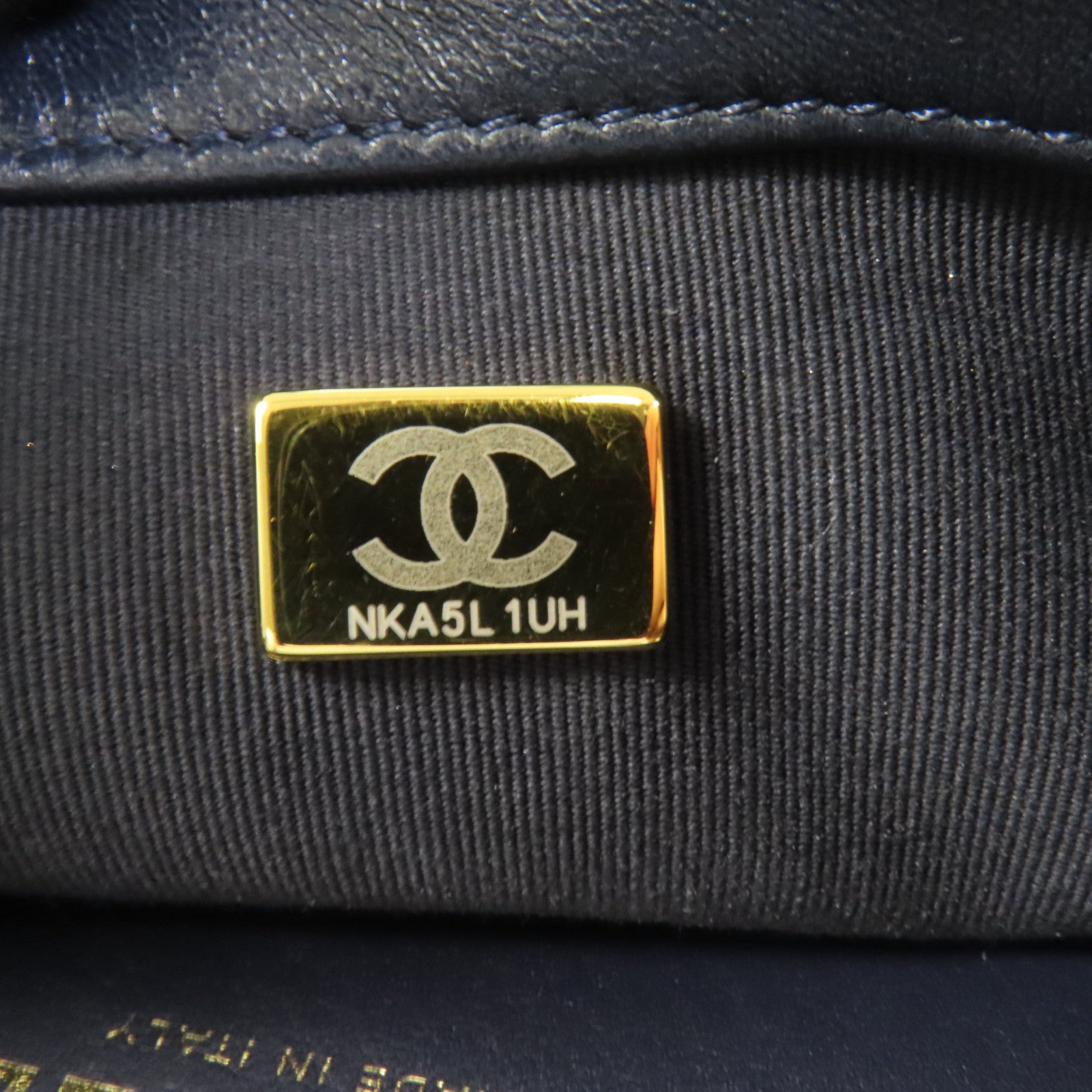 CHANEL 羊皮皮革Chain Shoulder金扣鏈帶肩背袋