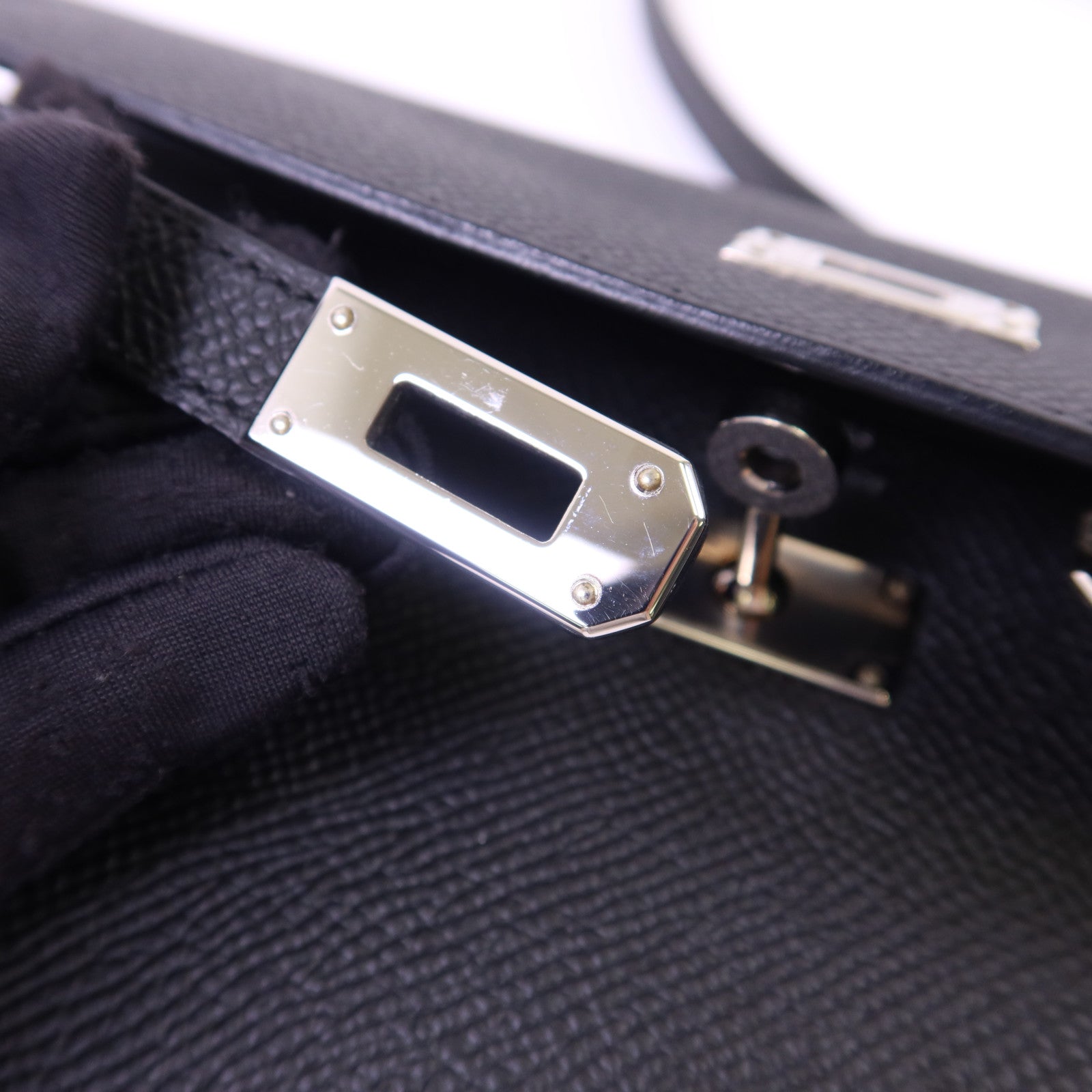 HERMES Epsom皮革Kelly To Go銀扣肩背袋Noir