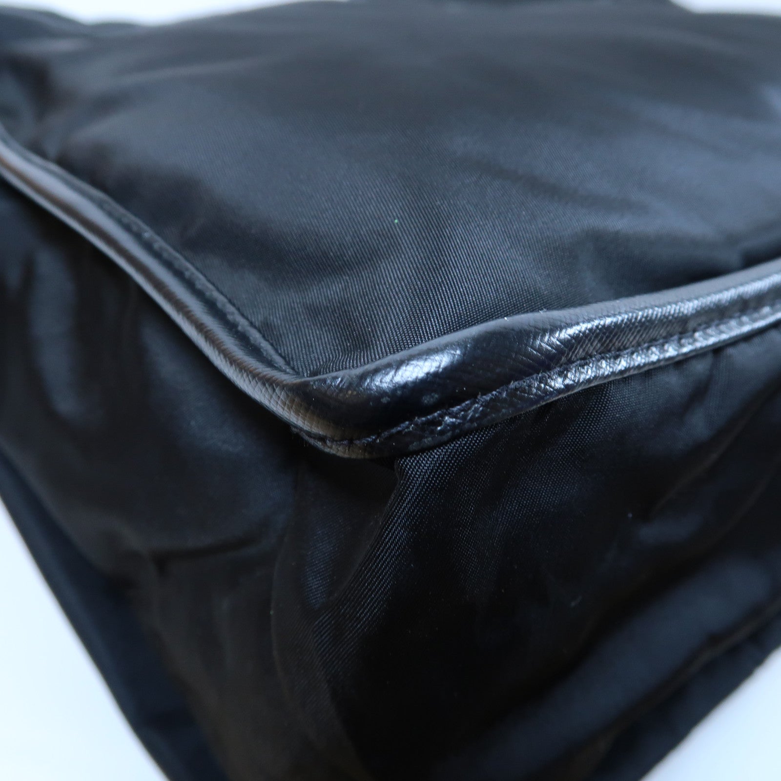 PRADA 尼龍Shoulder Bag銀扣肩背袋黑色