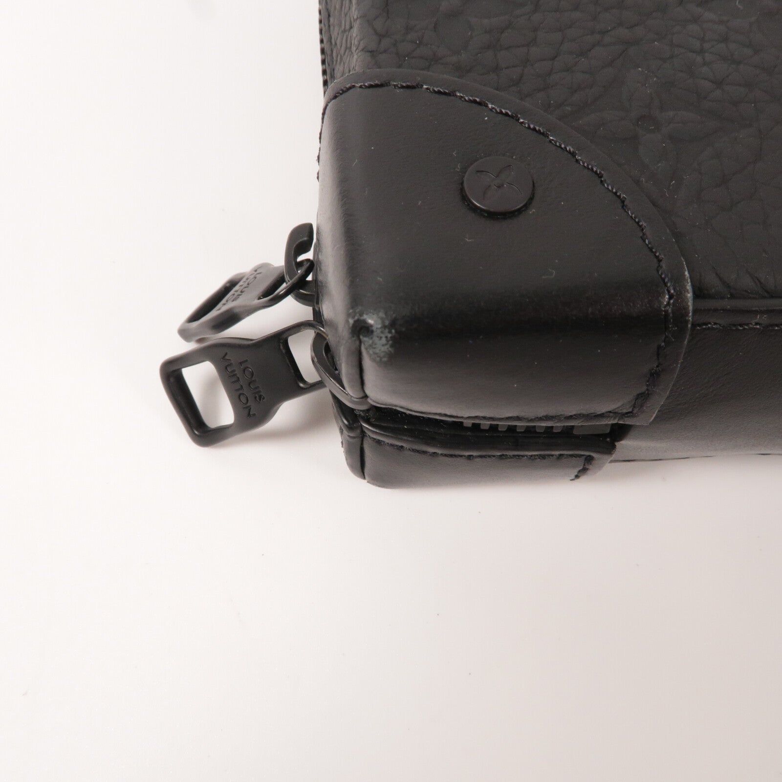 LOUIS VUITTON Monogram Taurillon Soft Trunk Wallet肩背袋