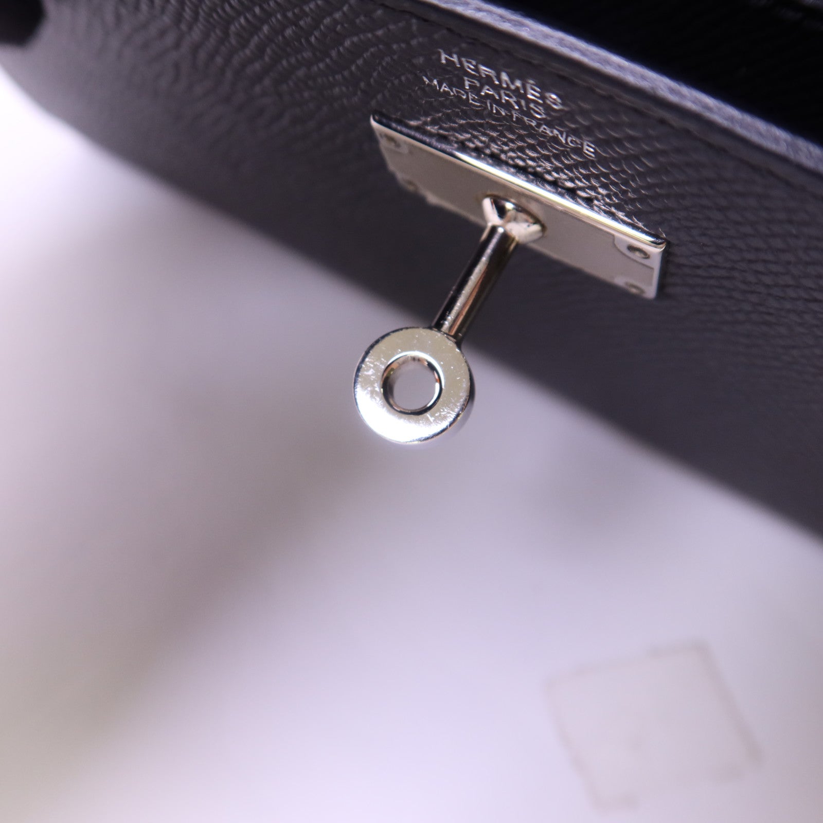 HERMES Epsom皮革Kelly To Go銀扣肩背袋Noir