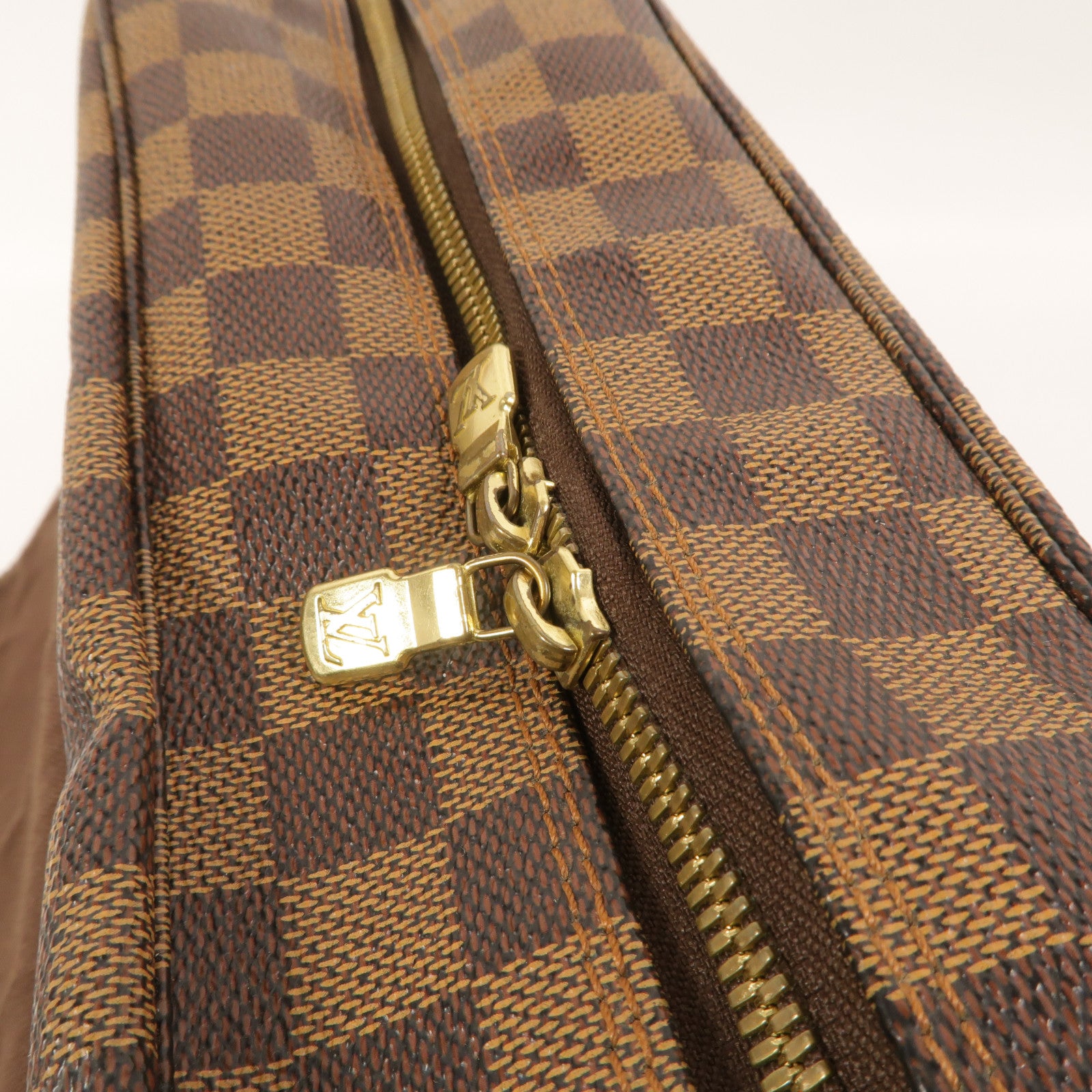 LOUIS VUITTON Damier Naviglio肩背袋