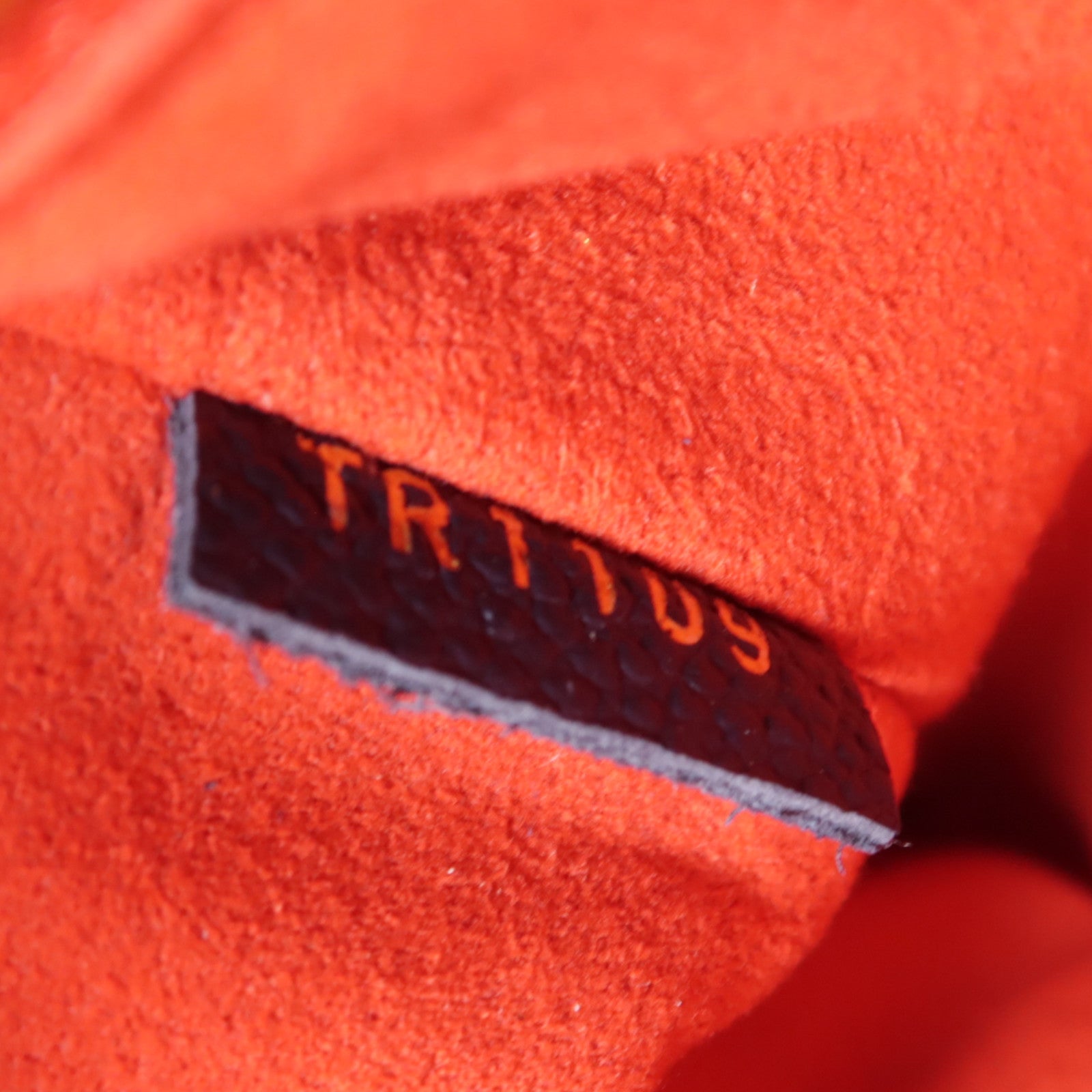 LOUIS VUITTON Monogram Empreinte Vavin PM金扣肩背袋深藍色