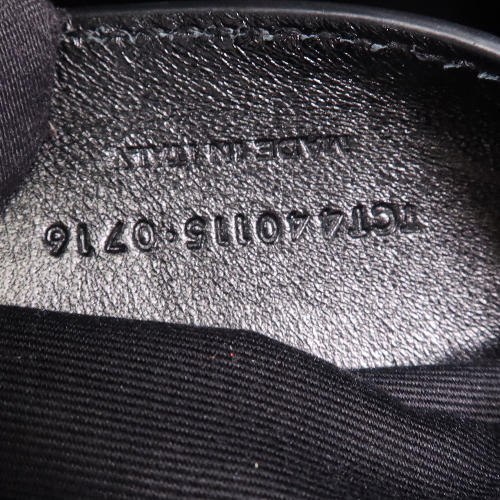 YVES SAINT LAURENT 麂皮皮革Envelope Large金扣鏈帶肩背袋