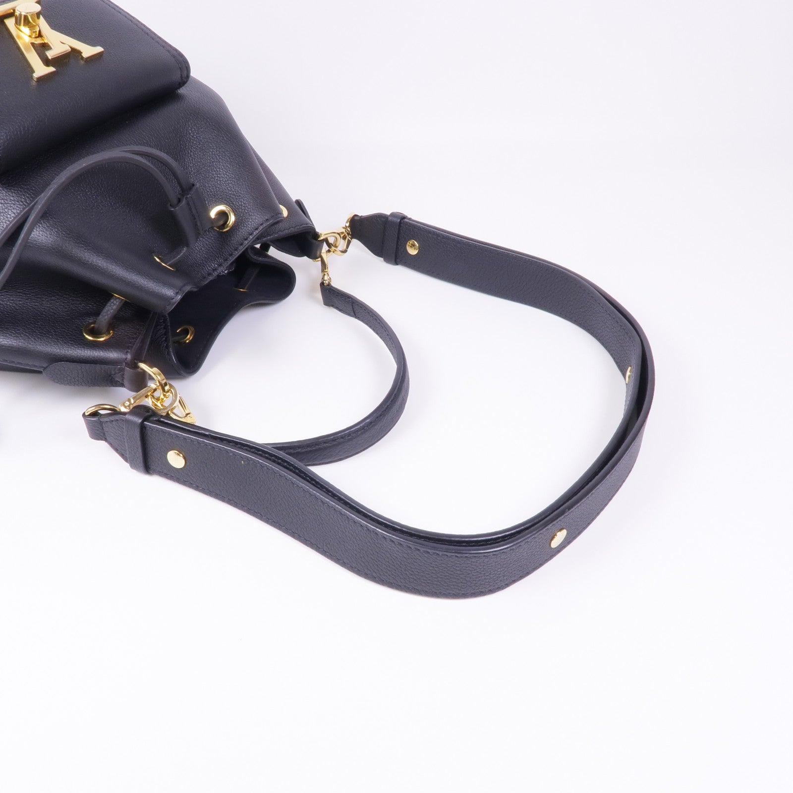 LOUIS VUITTON 牛皮皮革Lockme Bucket金扣手挽肩背兩用袋