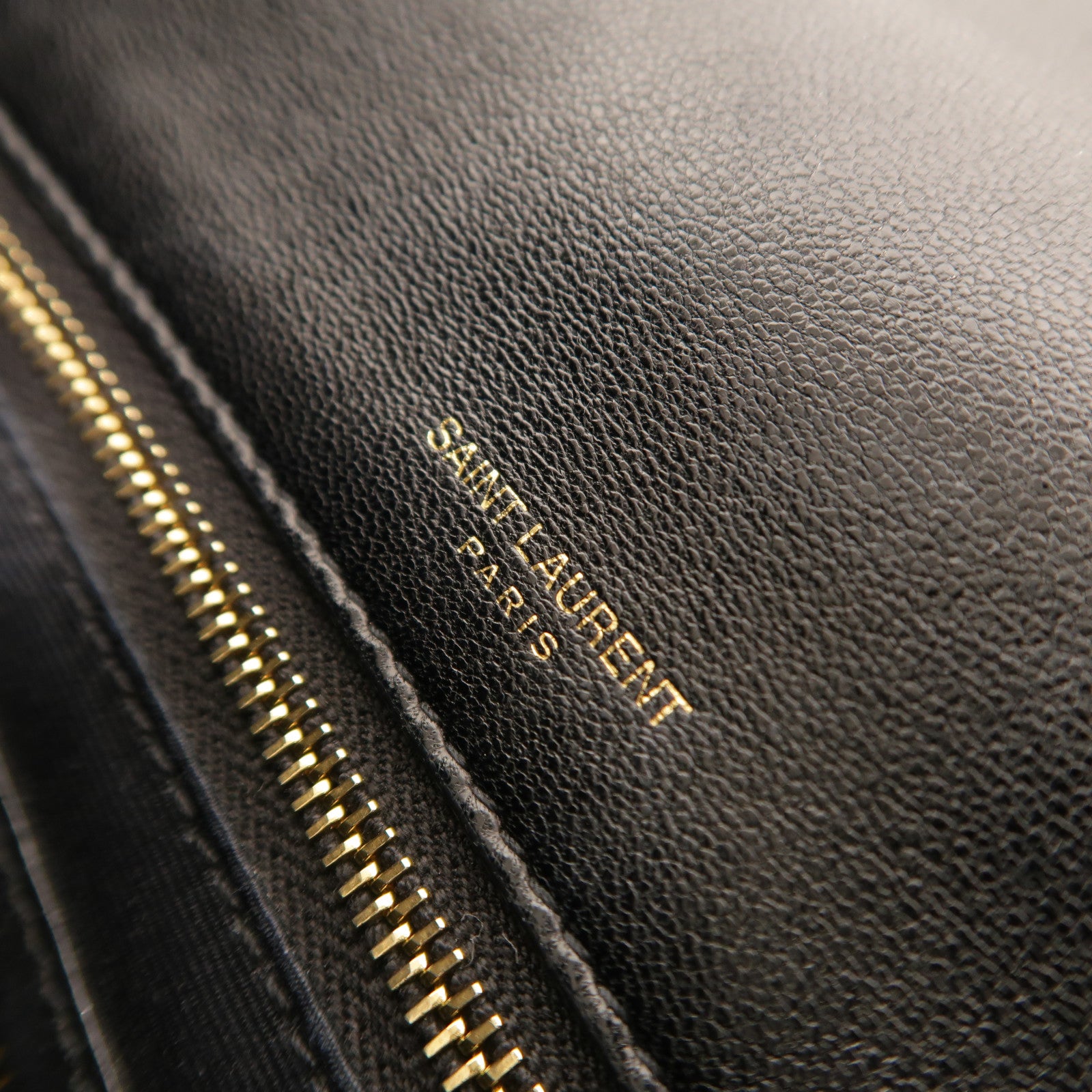 SAINT LAURENT 羊皮皮革Niki Medium鏈帶肩背袋