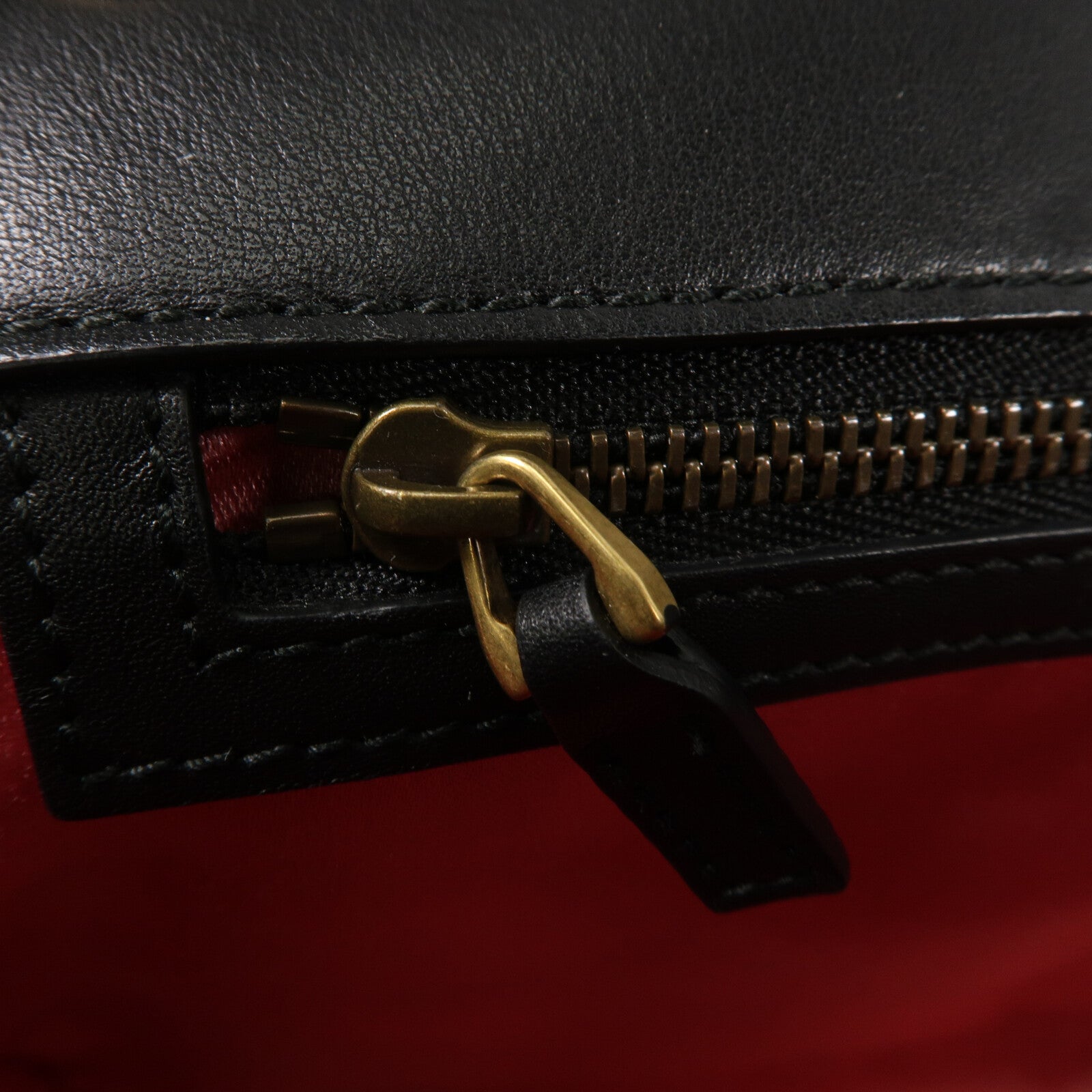 GUCCI 天鵝絨GG Marmont Shoulder Bag鏈帶肩背袋