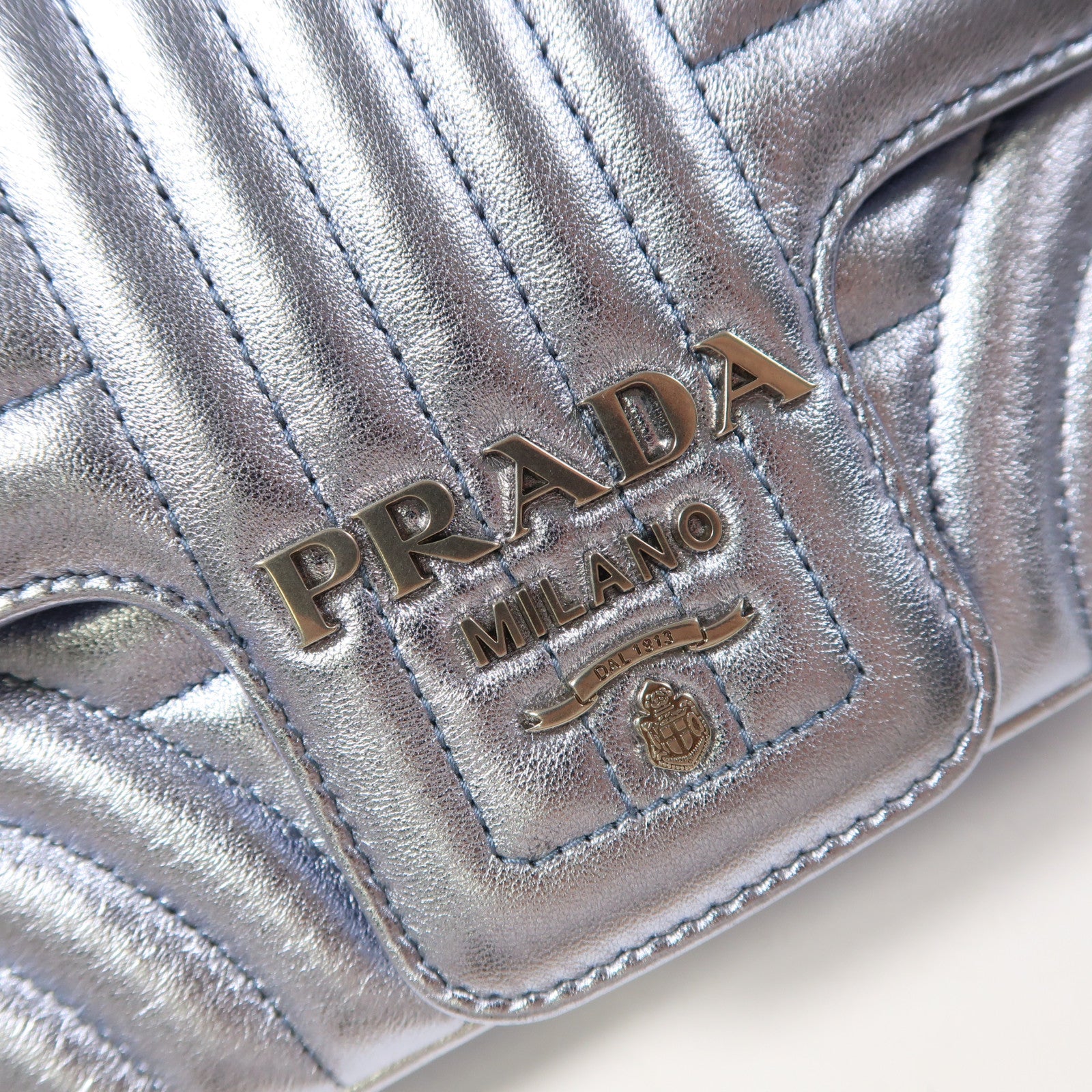 PRADA 羊皮皮革Chain Shoulder銀扣鏈帶肩背袋