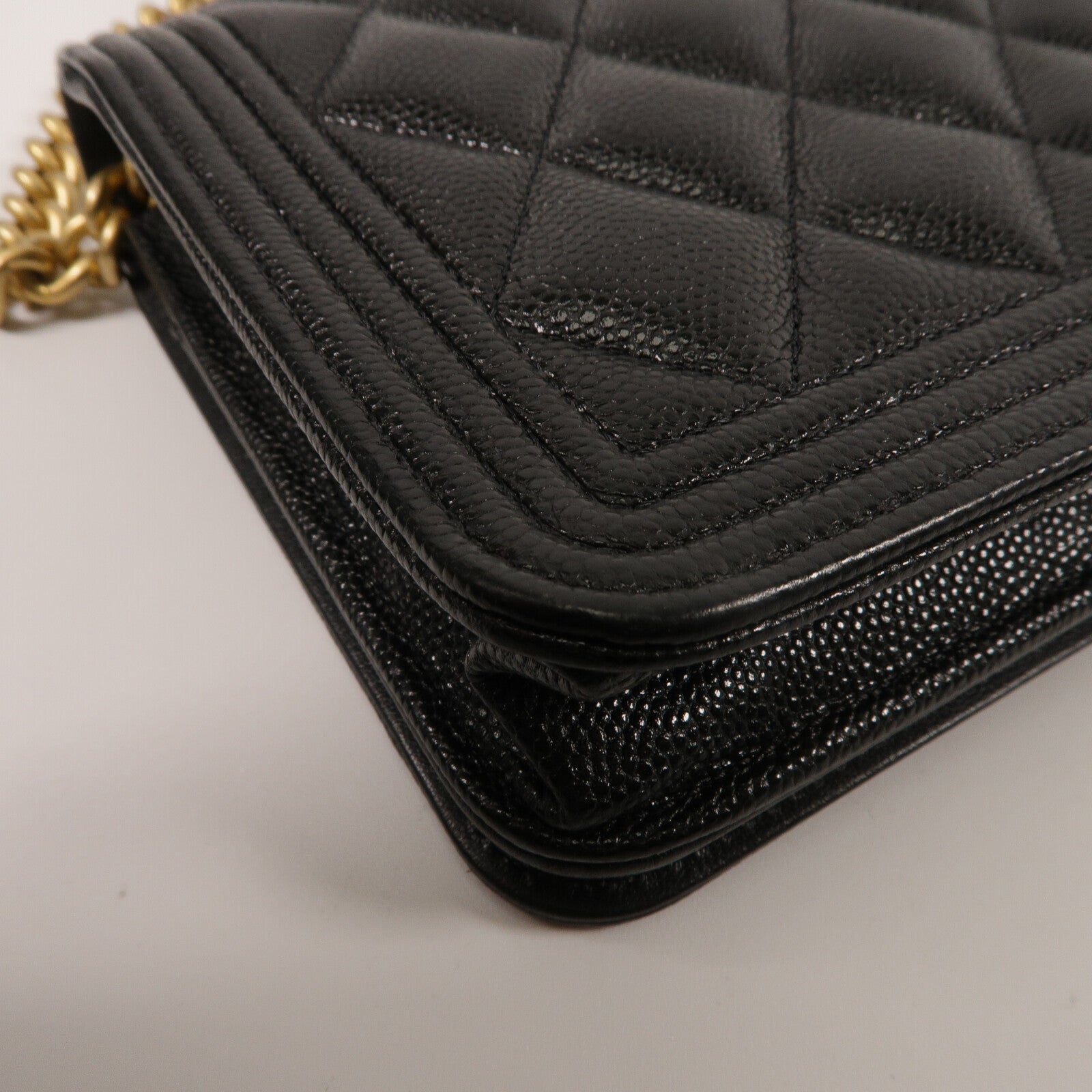 CHANEL 牛皮皮革Boy Wallet On Chain鏈帶肩背袋