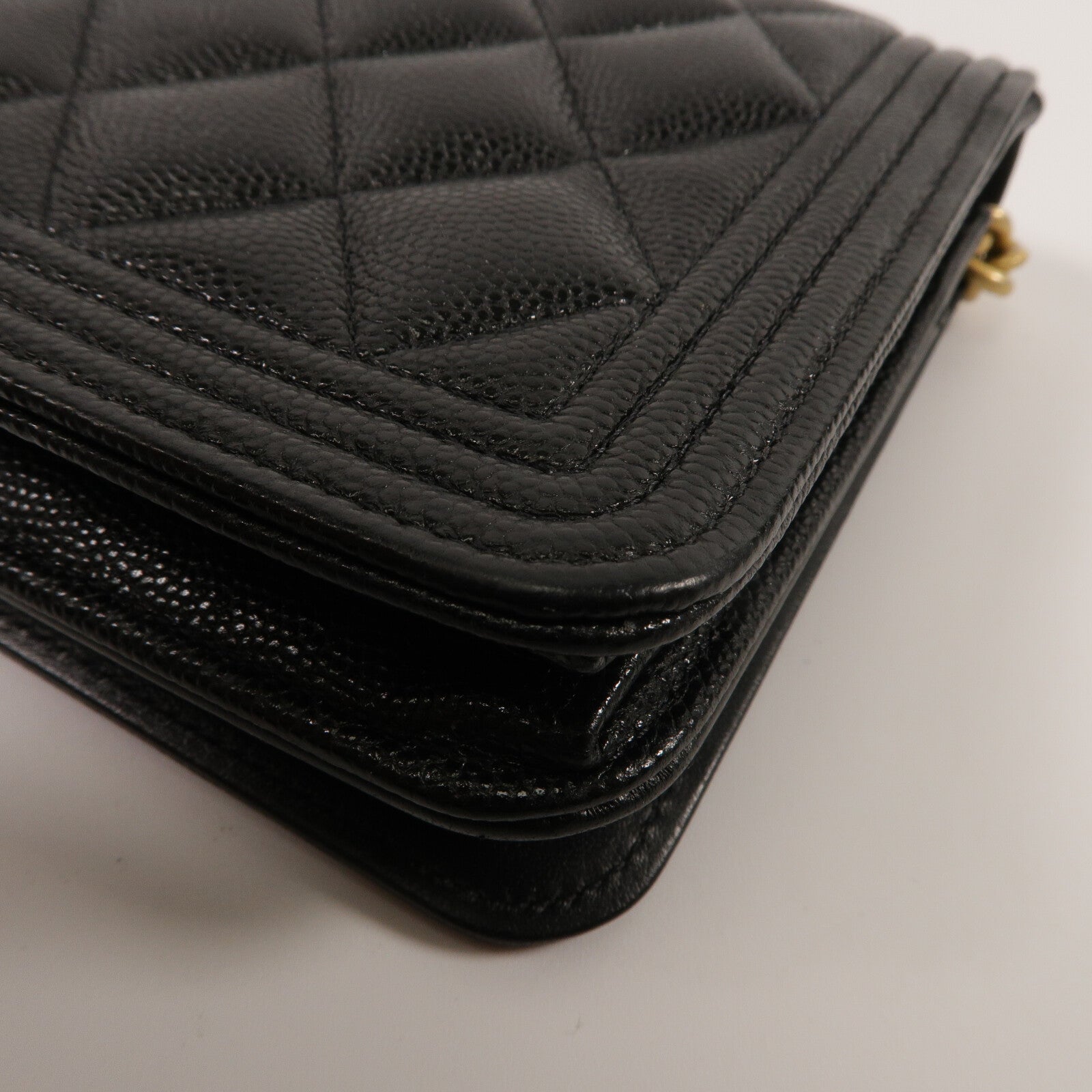 CHANEL 牛皮皮革Boy Wallet On Chain鏈帶肩背袋