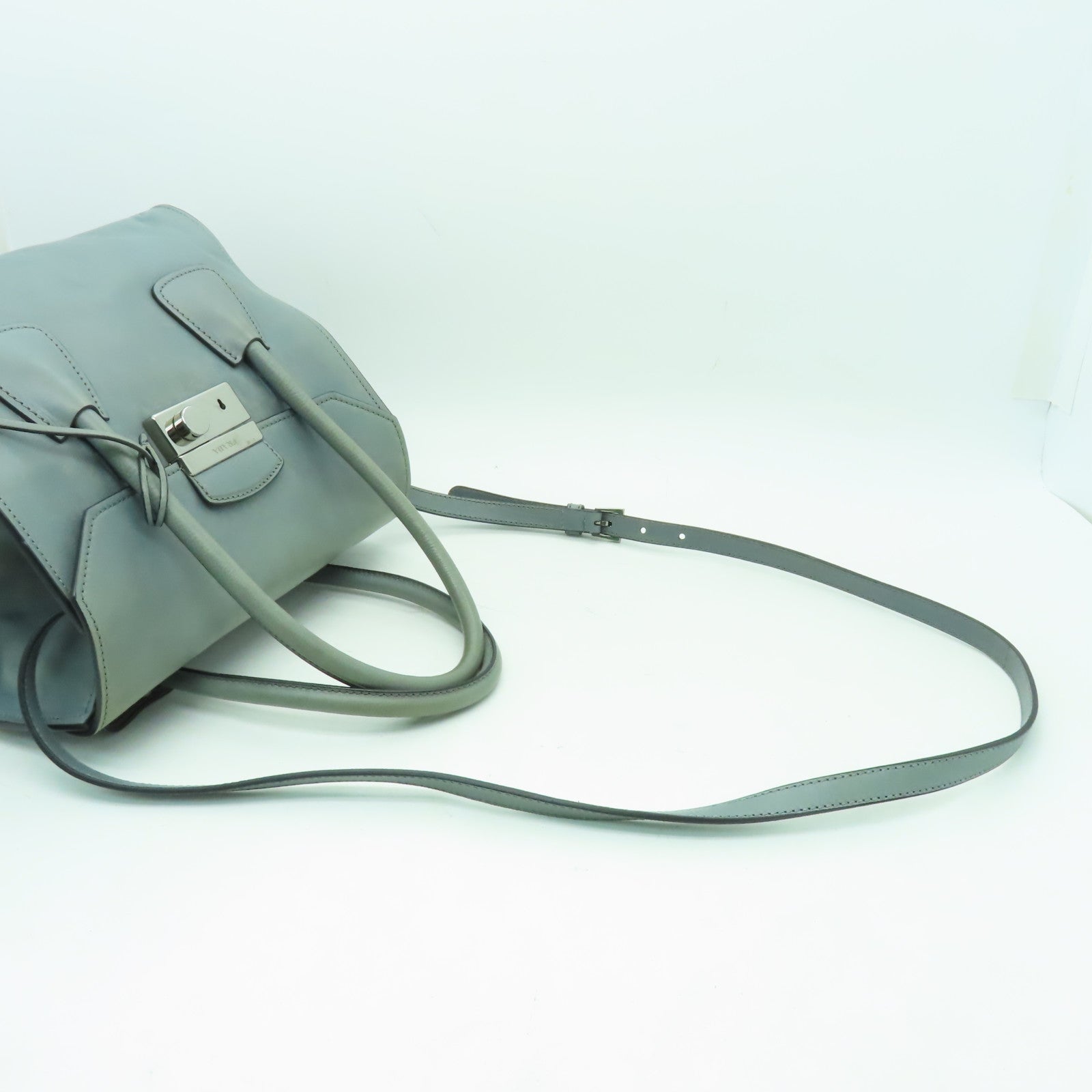 PRADA 【清倉大減價】牛皮皮革2 Way Shoulder Bag銀扣手挽肩背兩用袋海藍色