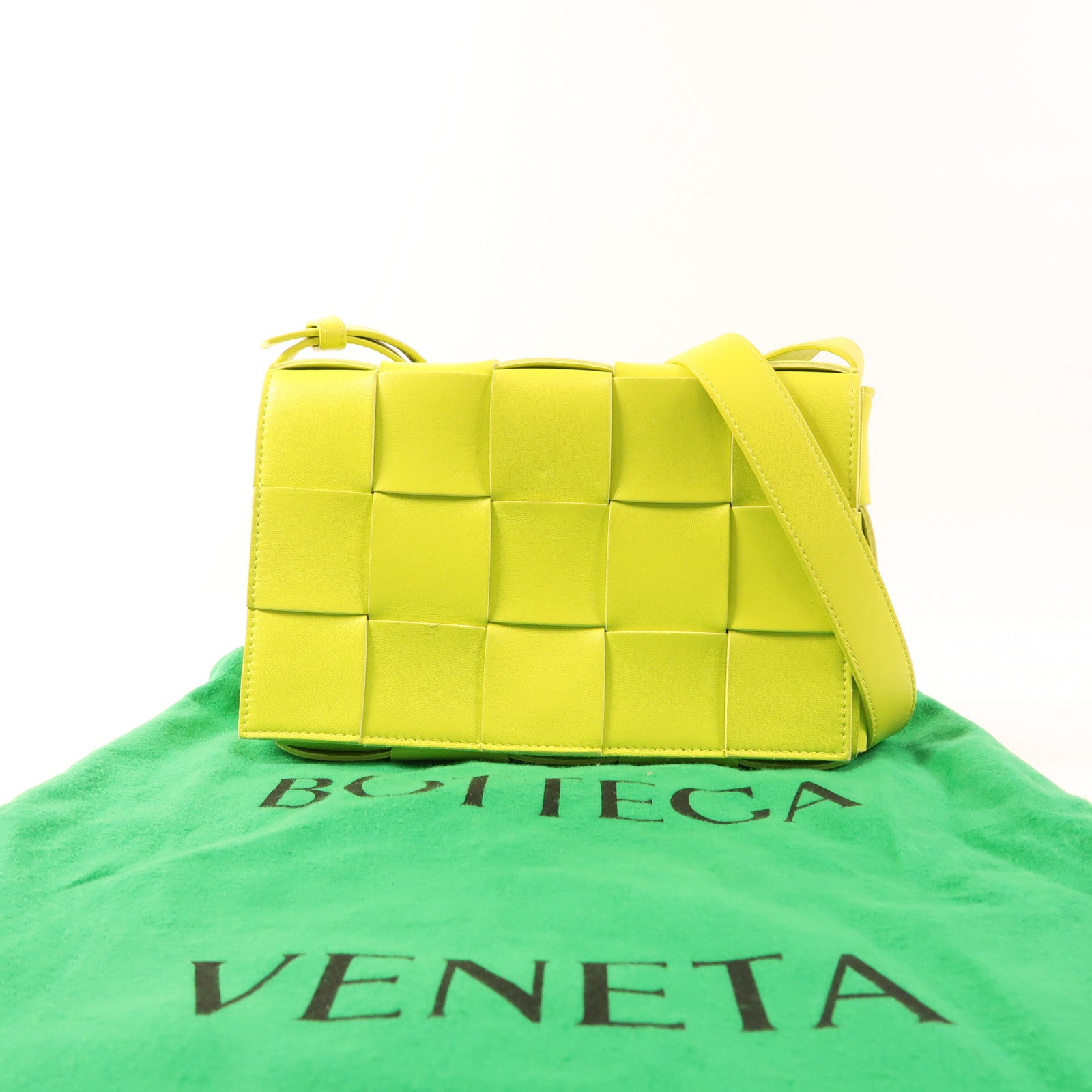 BOTTEGA VENETA 牛皮皮革Cassette Bag Medium肩背袋
