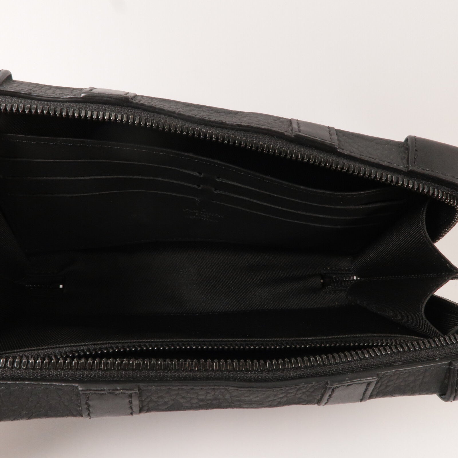 LOUIS VUITTON Monogram Taurillon Soft Trunk Wallet肩背袋
