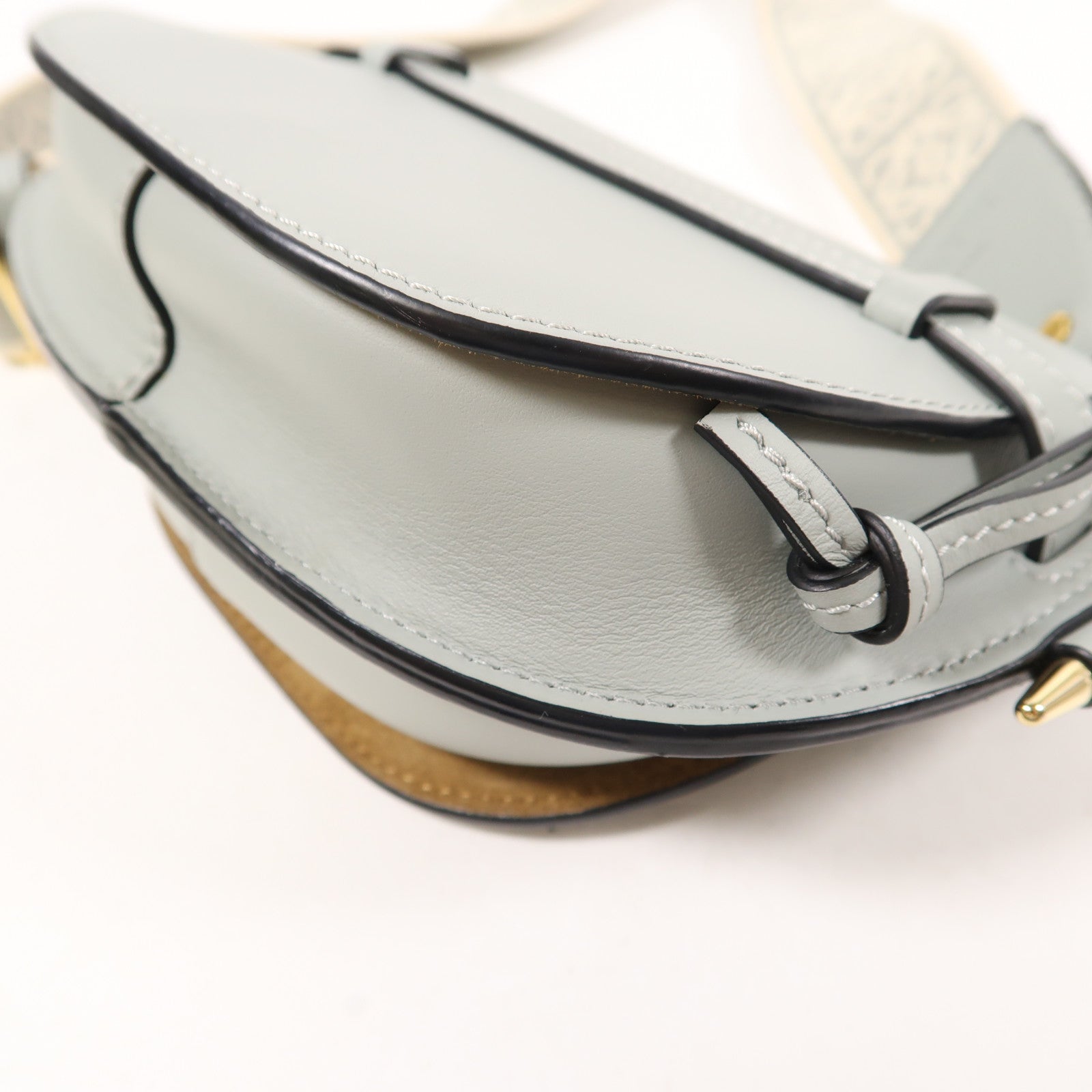 LOEWE 牛皮皮革Mini Gate金扣肩背袋