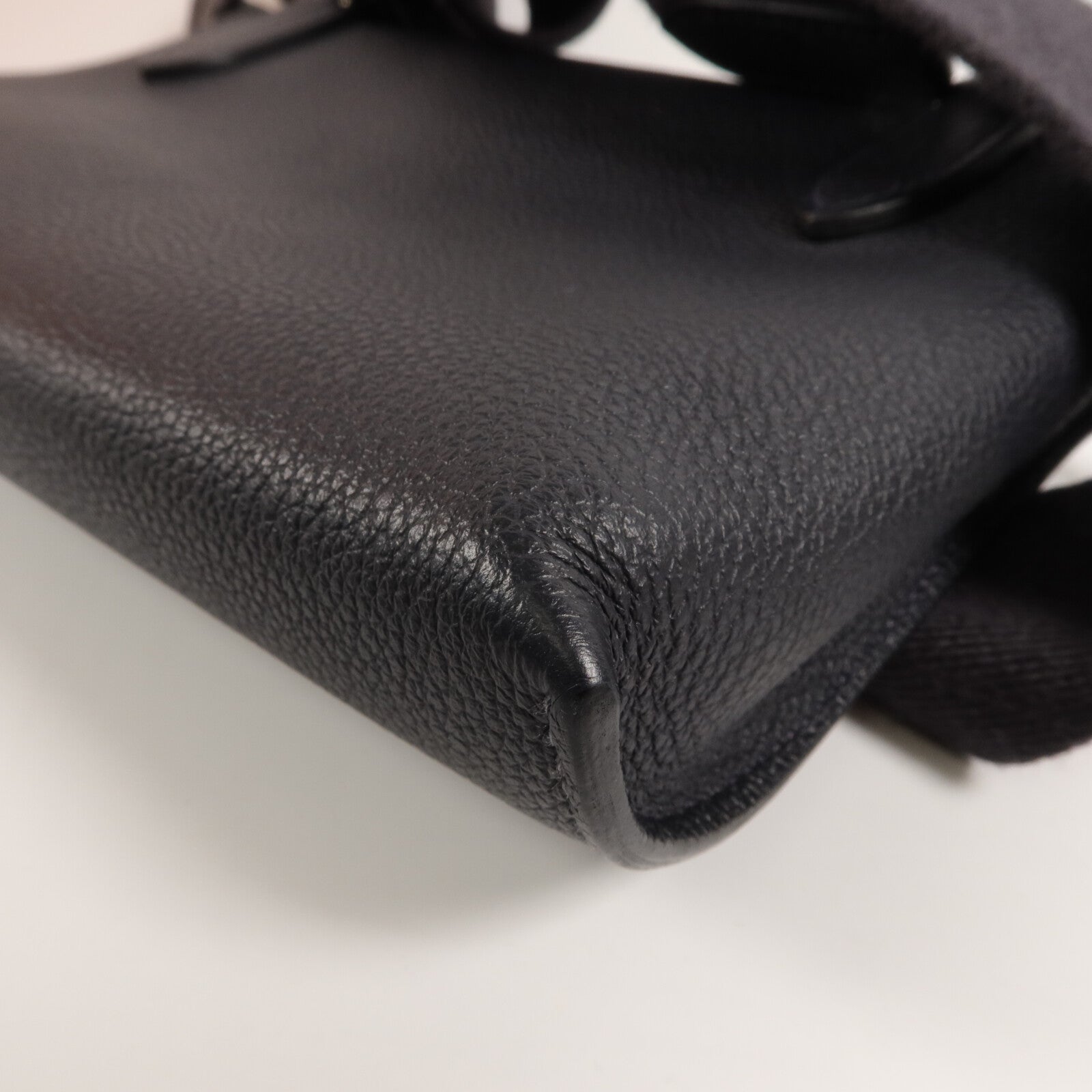 HERMES Togo皮革Videpoches肩背袋Noir