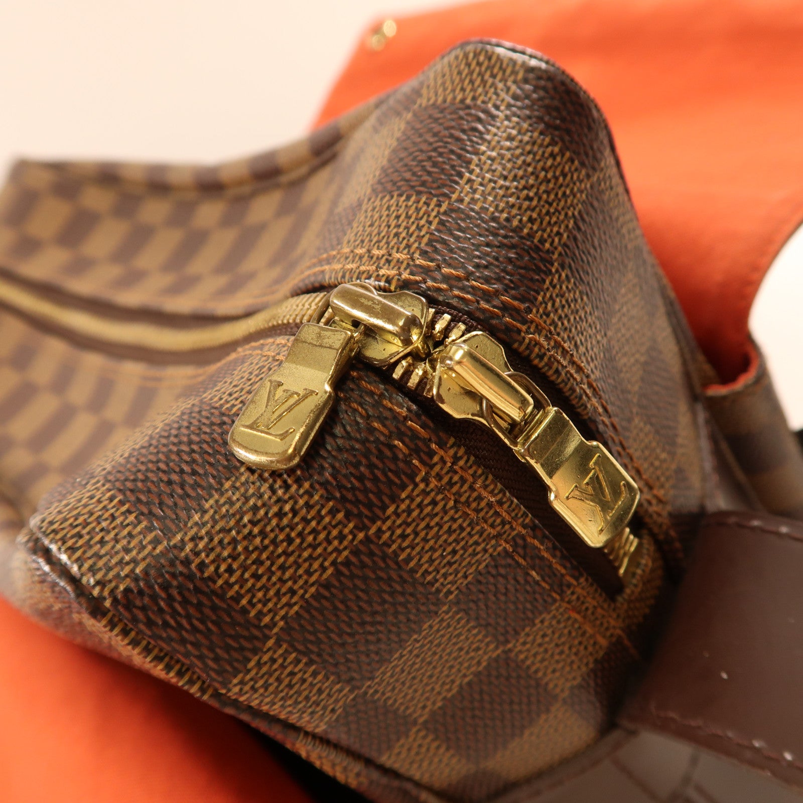 LOUIS VUITTON Damier Naviglio金扣肩背袋啡色