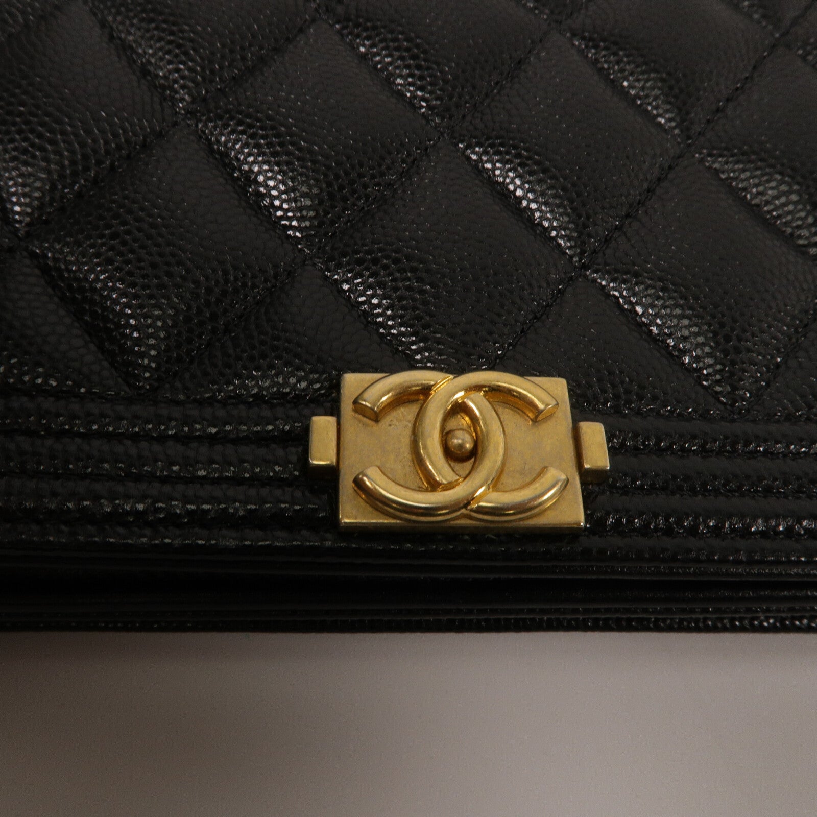 CHANEL 牛皮皮革Boy Wallet On Chain鏈帶肩背袋