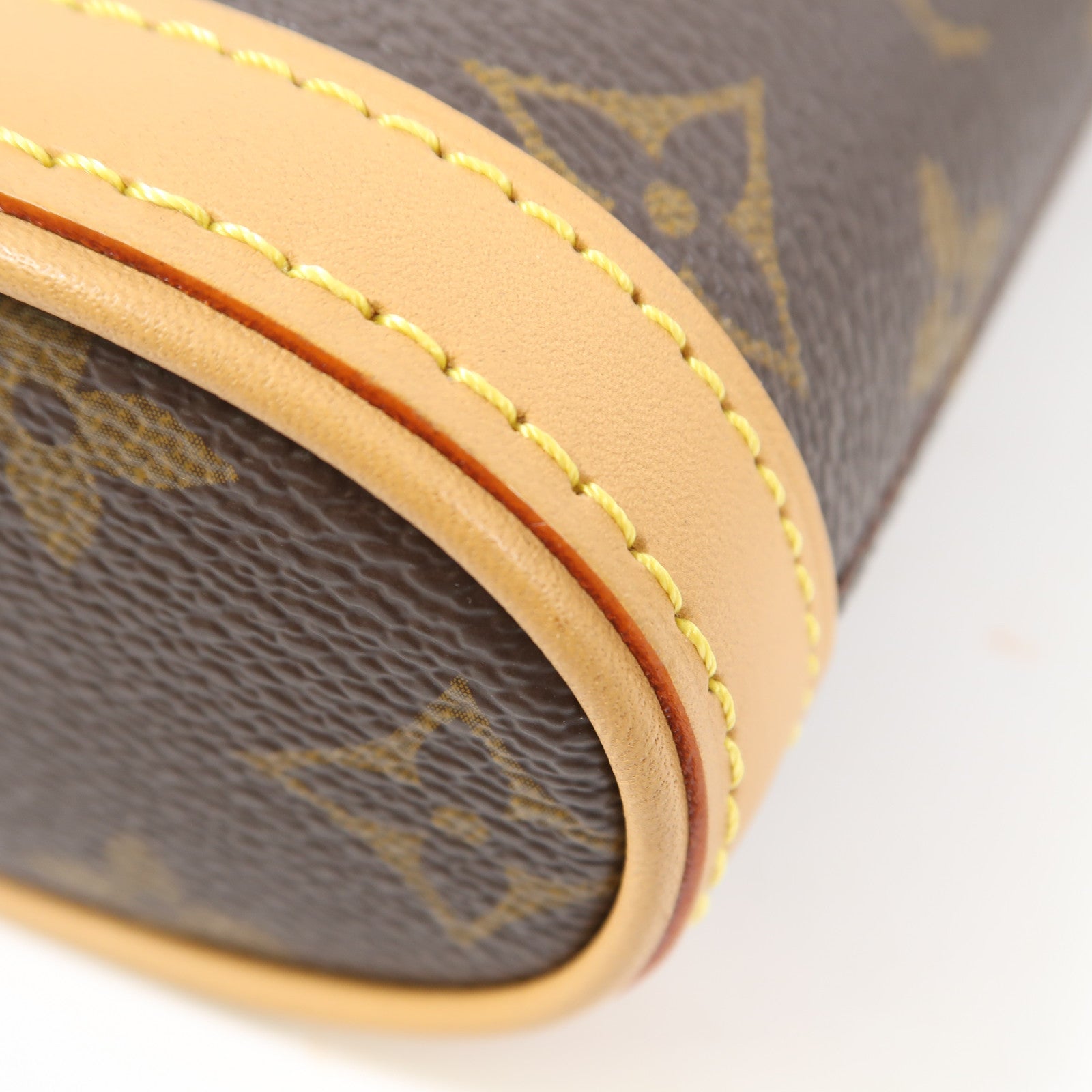 LOUIS VUITTON Monogram Fold Me Pouch金扣肩背袋啡色
