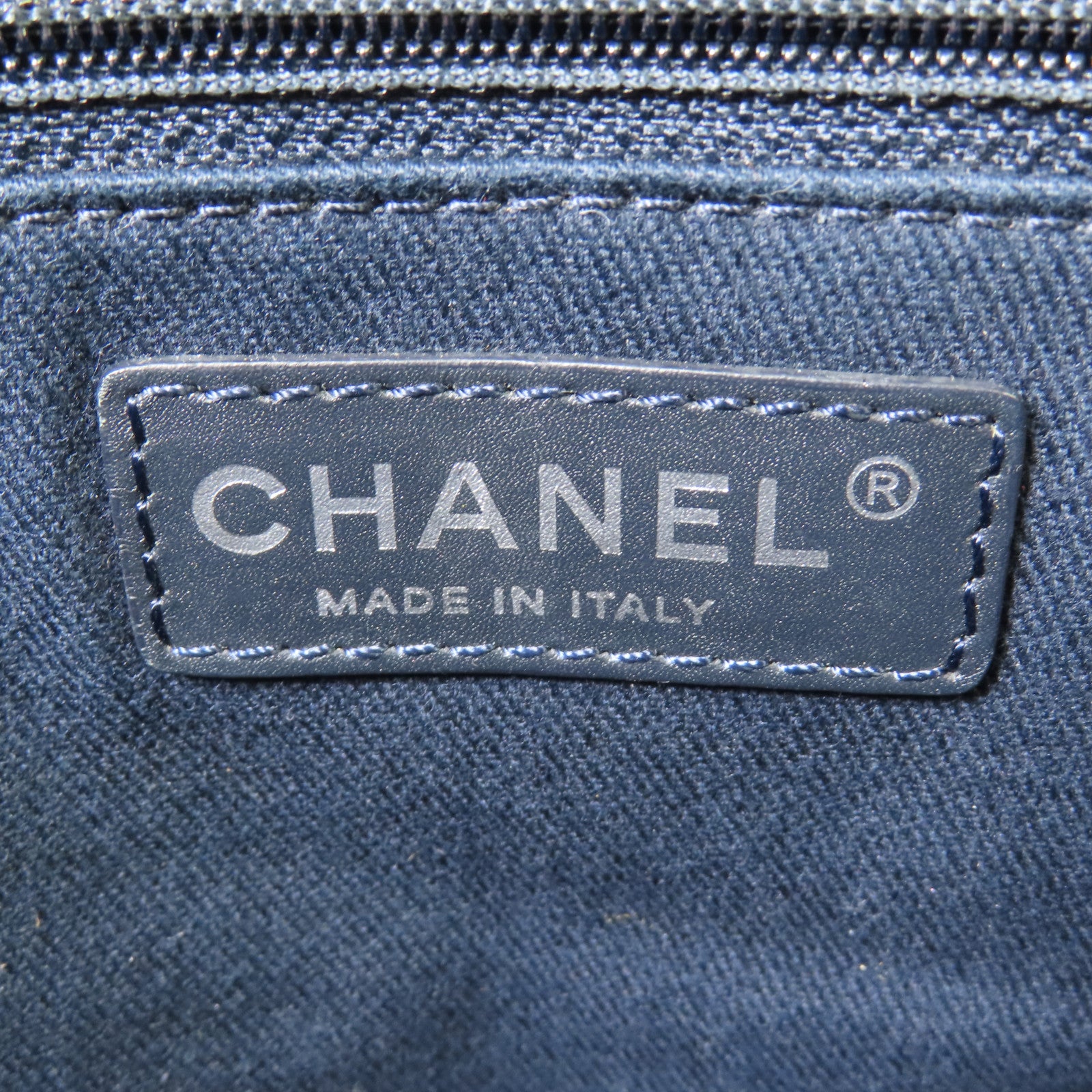 CHANEL 牛皮皮革Chain Shoulder銀扣鏈帶肩背袋