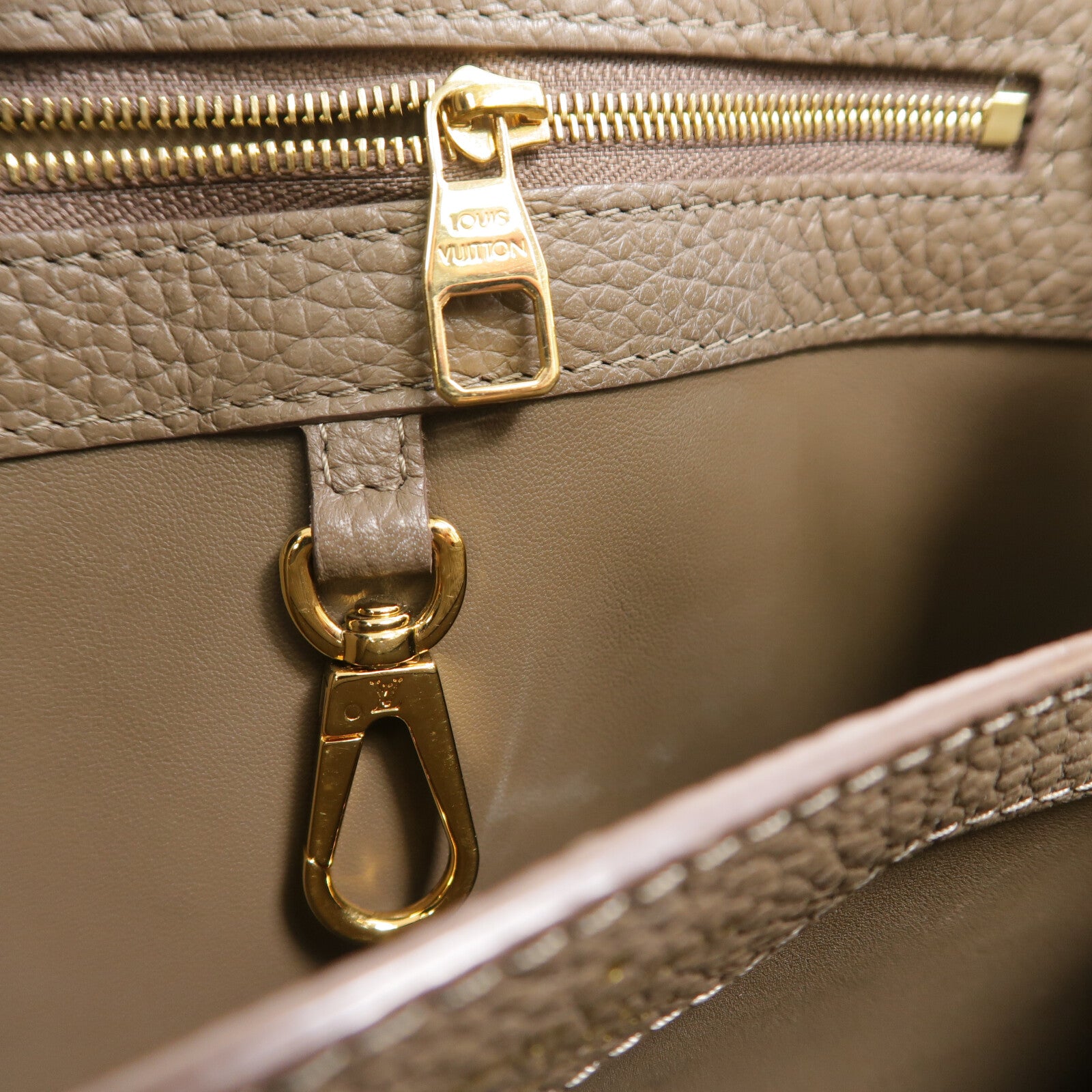LOUIS VUITTON 牛皮皮革Capucines BB手挽肩背兩用袋