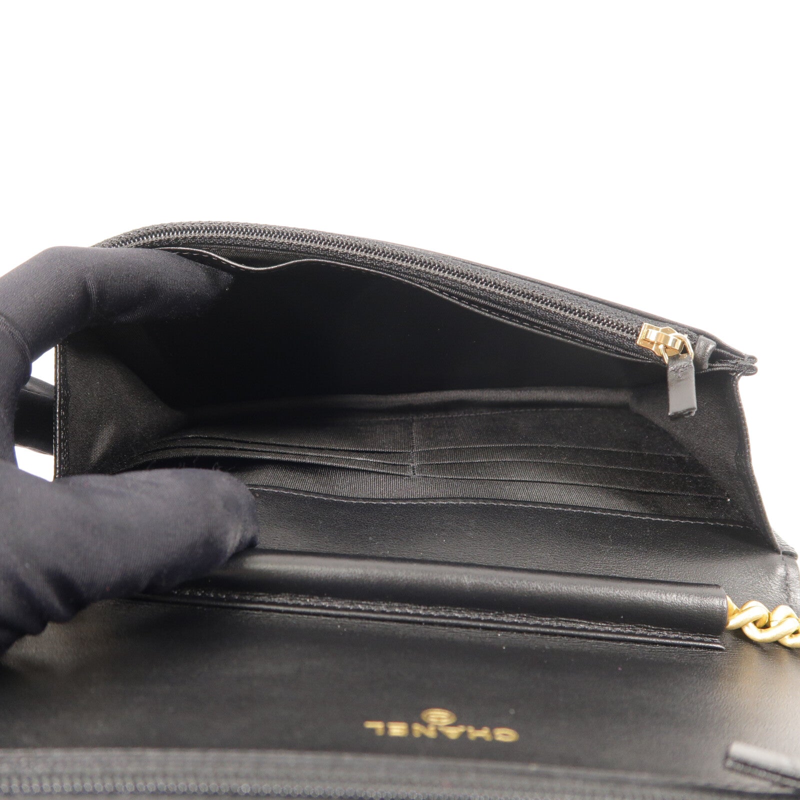 CHANEL 牛皮皮革Boy Wallet On Chain鏈帶肩背袋