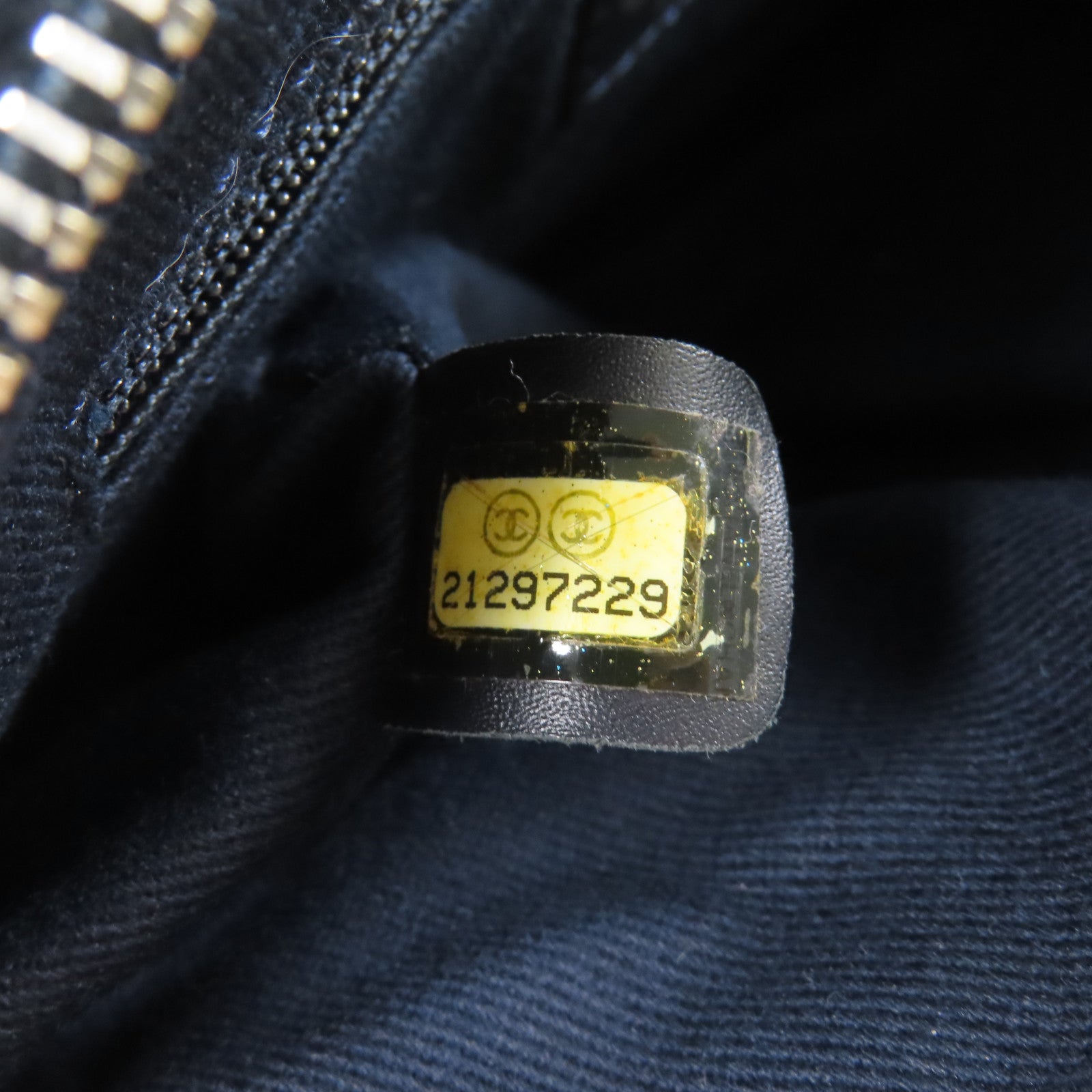 CHANEL 牛皮皮革Chain Shoulder銀扣鏈帶肩背袋