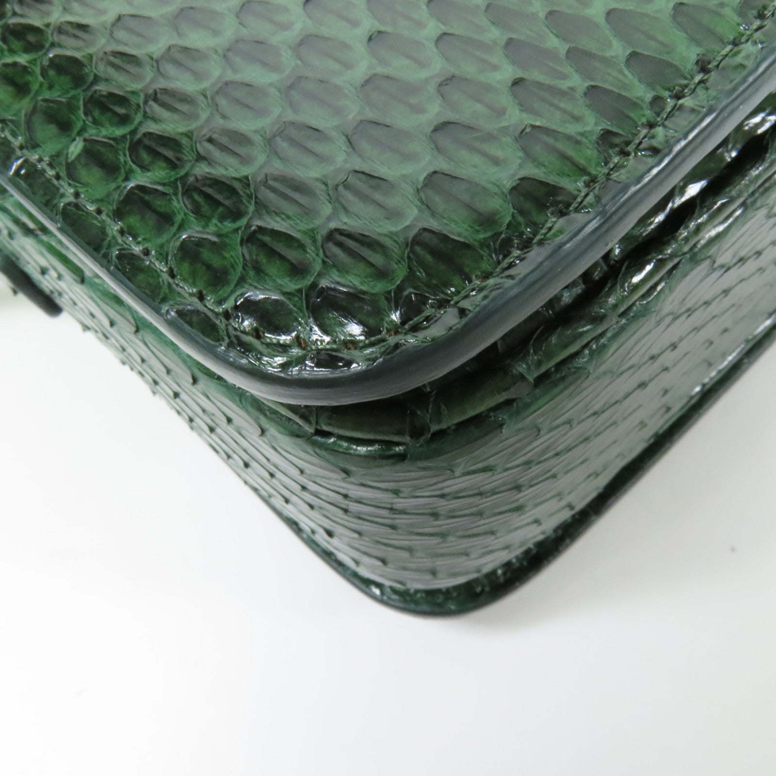 CELINE 蛇皮皮革Teen Triomphe Bag金扣肩背袋