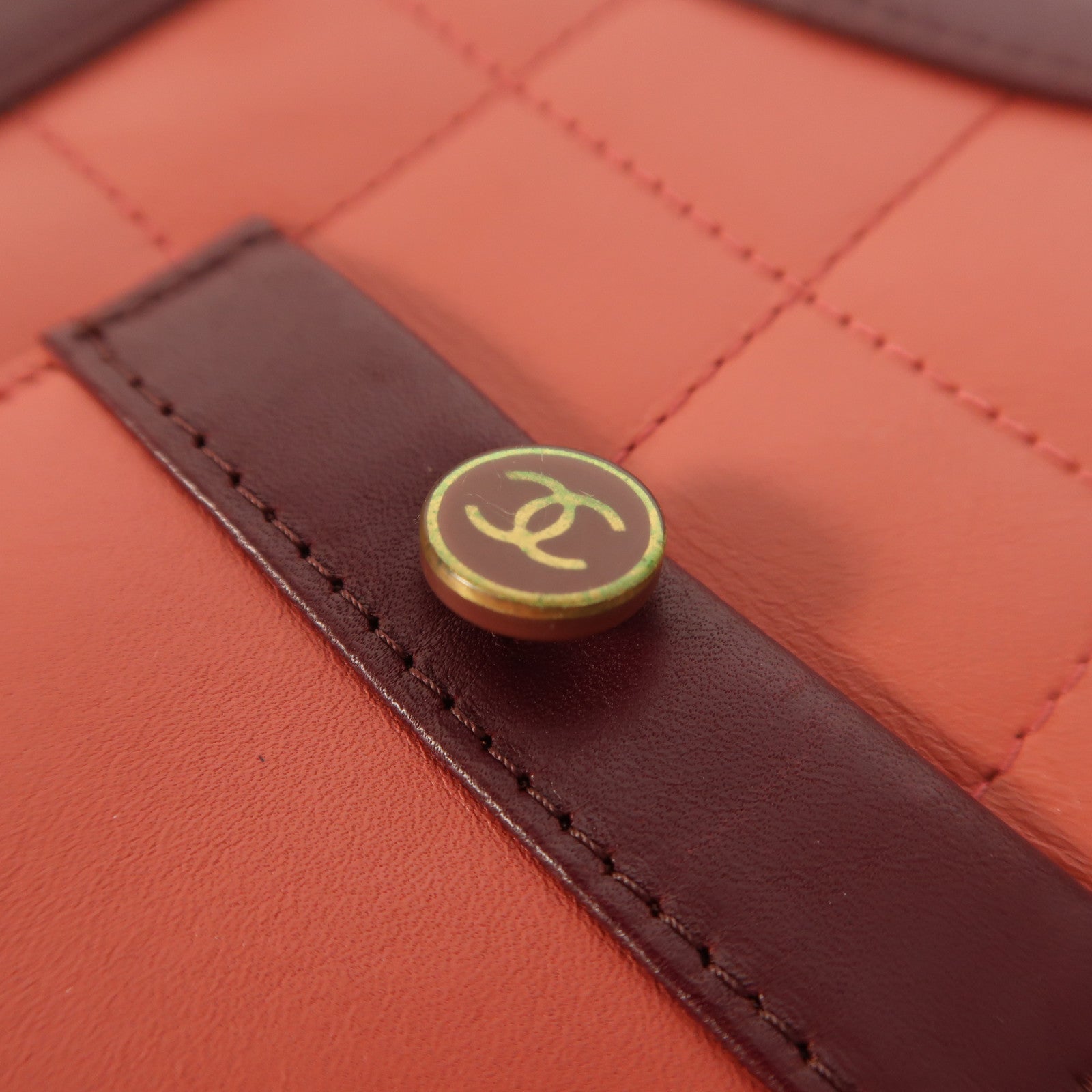 CHANEL 牛皮皮革Mademoiselle Jacket Bag金扣鏈帶肩背袋