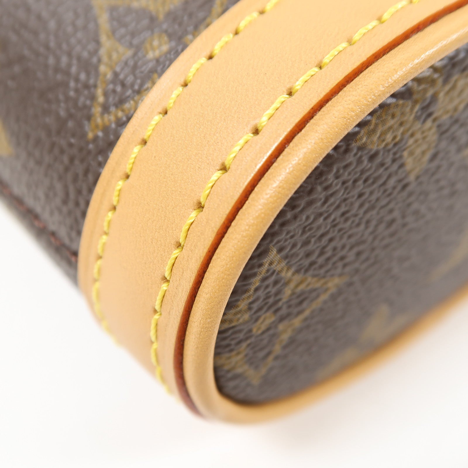 LOUIS VUITTON Monogram Fold Me Pouch金扣肩背袋啡色