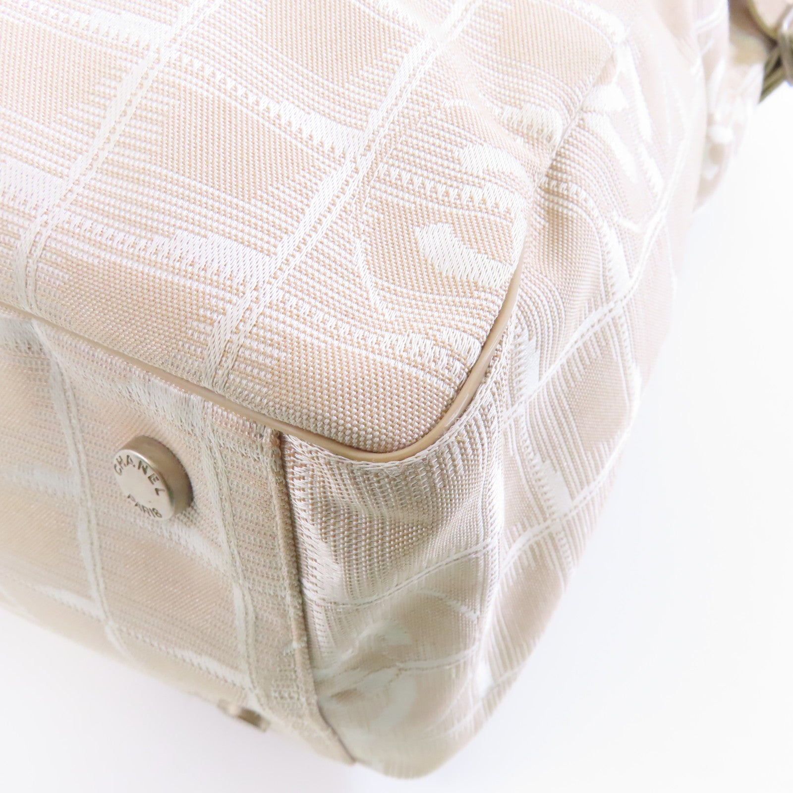 CHANEL 尼龍New Travel Line Tote銀扣肩背袋米色