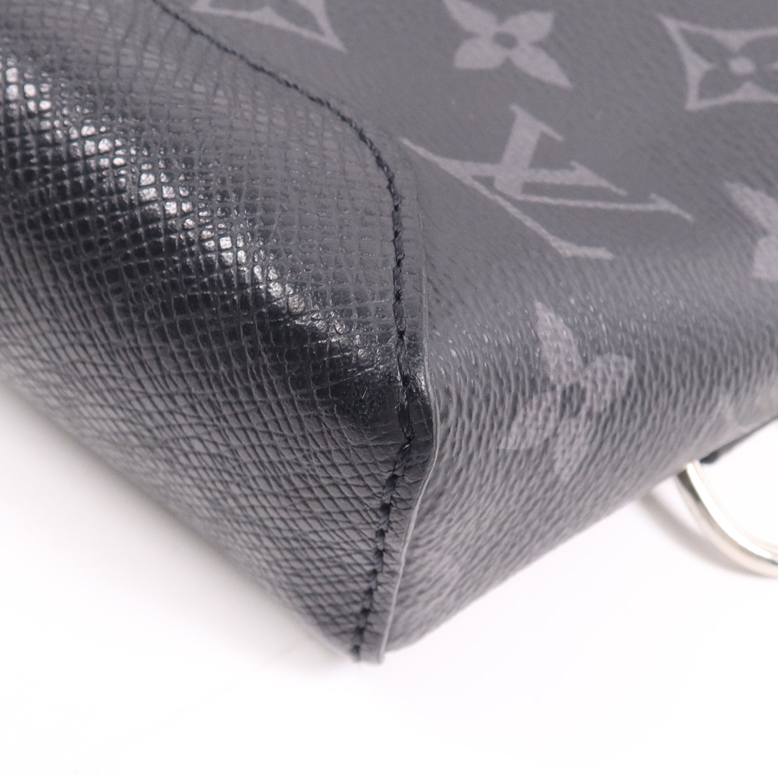 LOUIS VUITTON Taigarama Duo Slingbag銀扣肩背袋