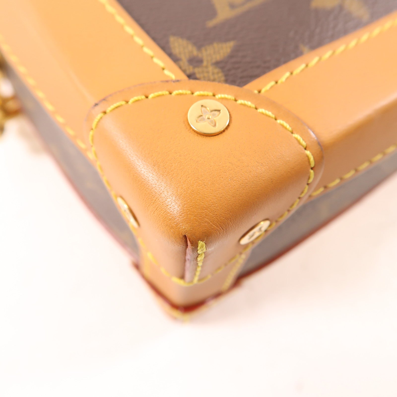 LOUIS VUITTON Monogram Soft Trunk金扣肩背袋棕色