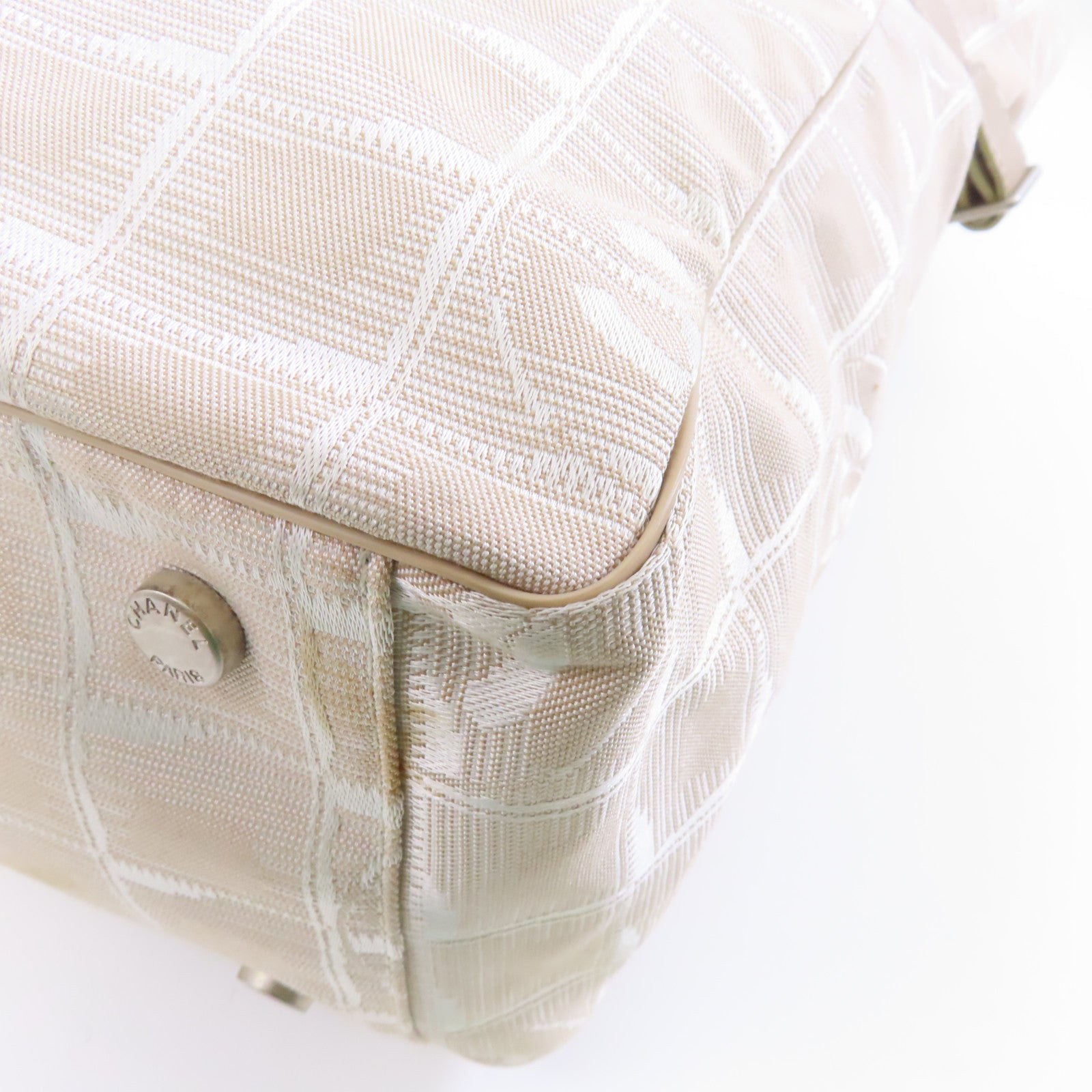 CHANEL 尼龍New Travel Line Tote銀扣肩背袋米色