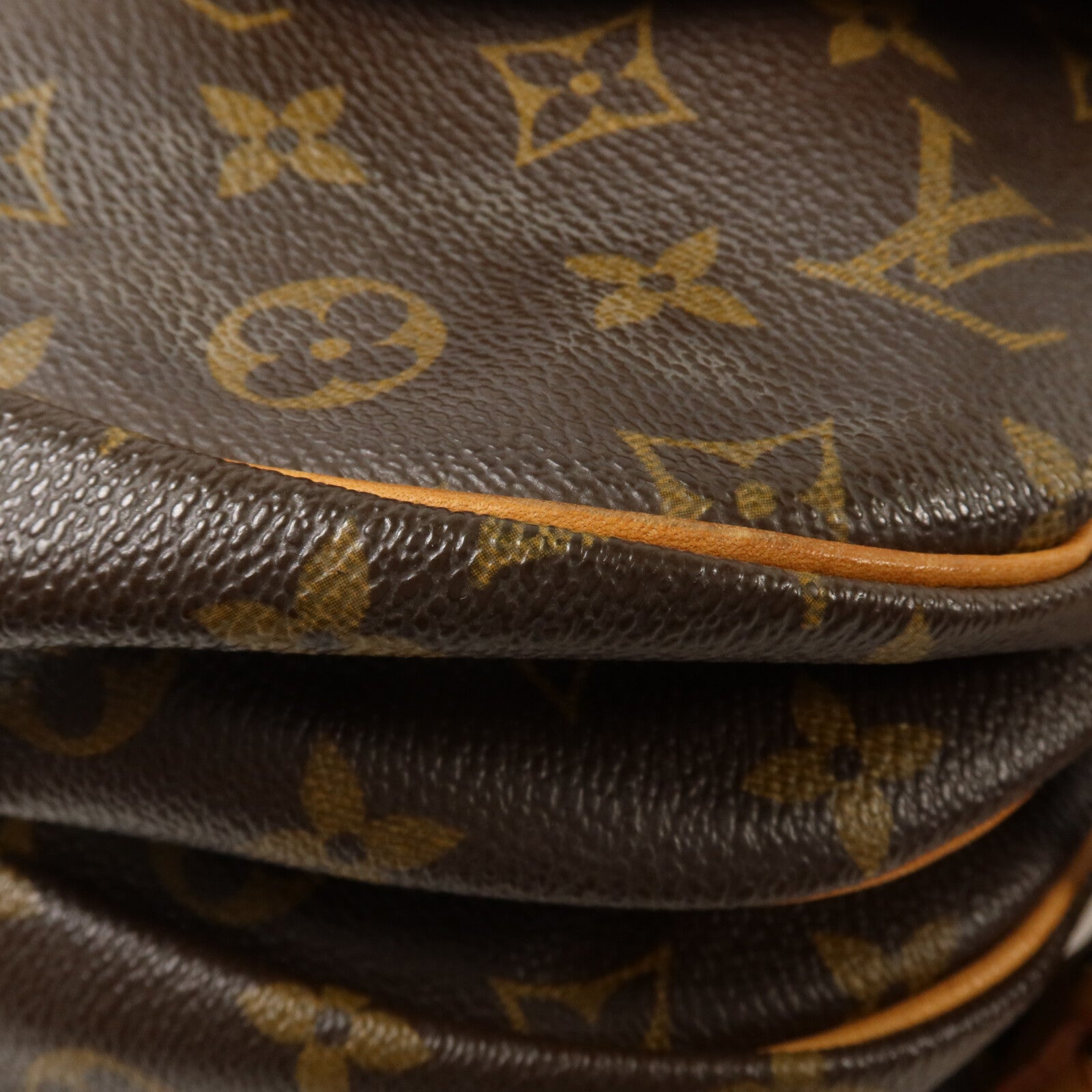 LOUIS VUITTON Monogram Saumur 30肩背袋