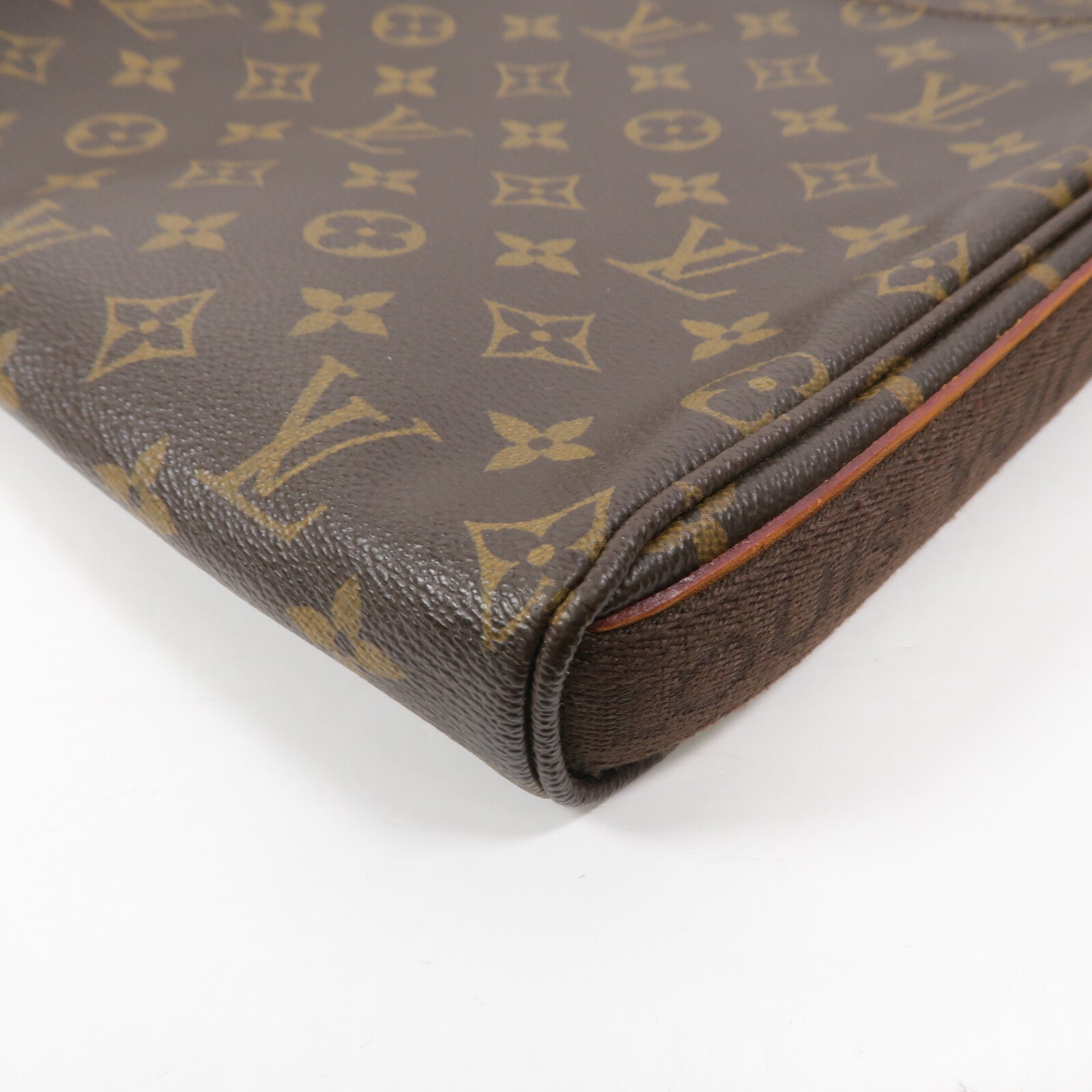 LOUIS VUITTON Monogram Trotteur Beaubourg肩背袋