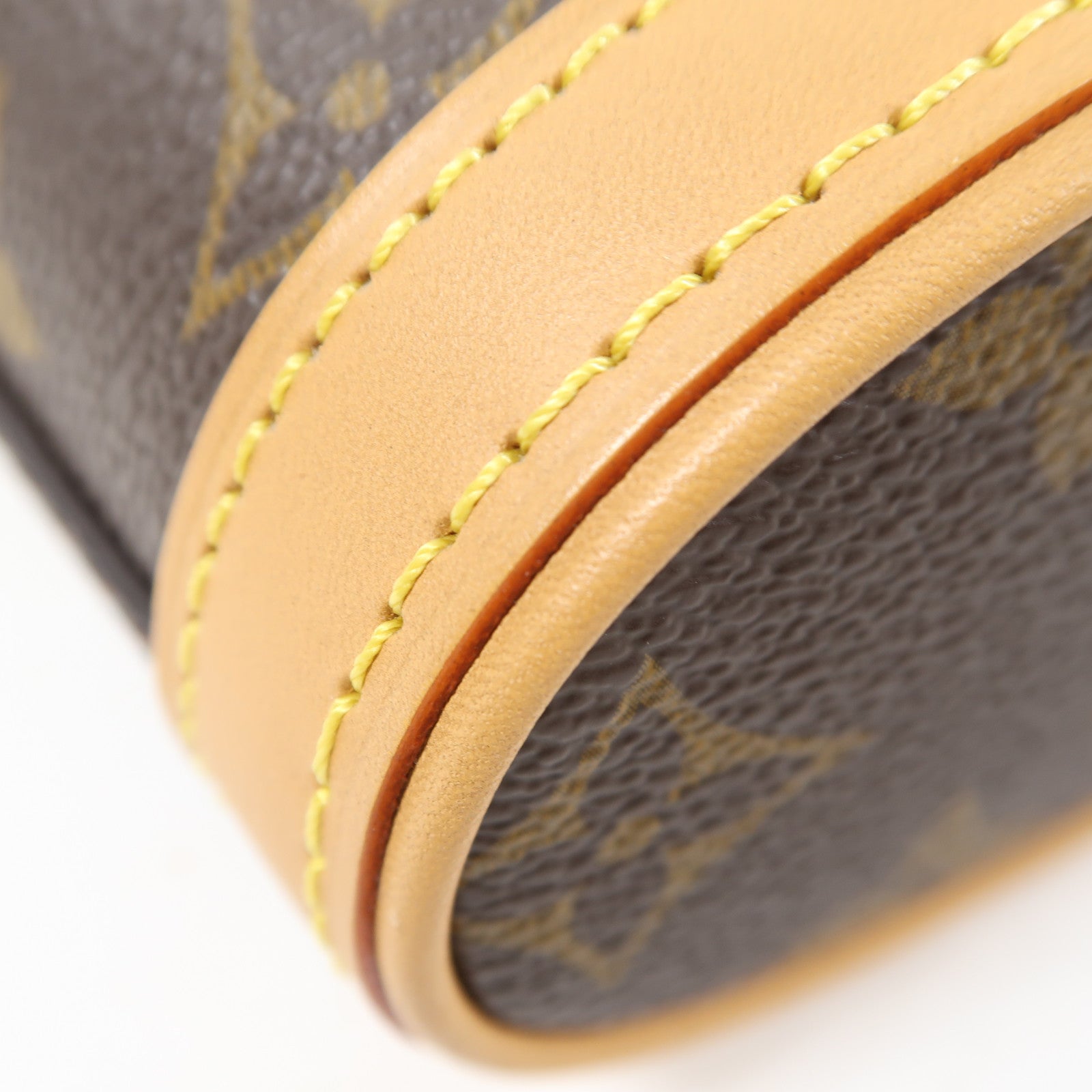 LOUIS VUITTON Monogram Fold Me Pouch金扣肩背袋啡色