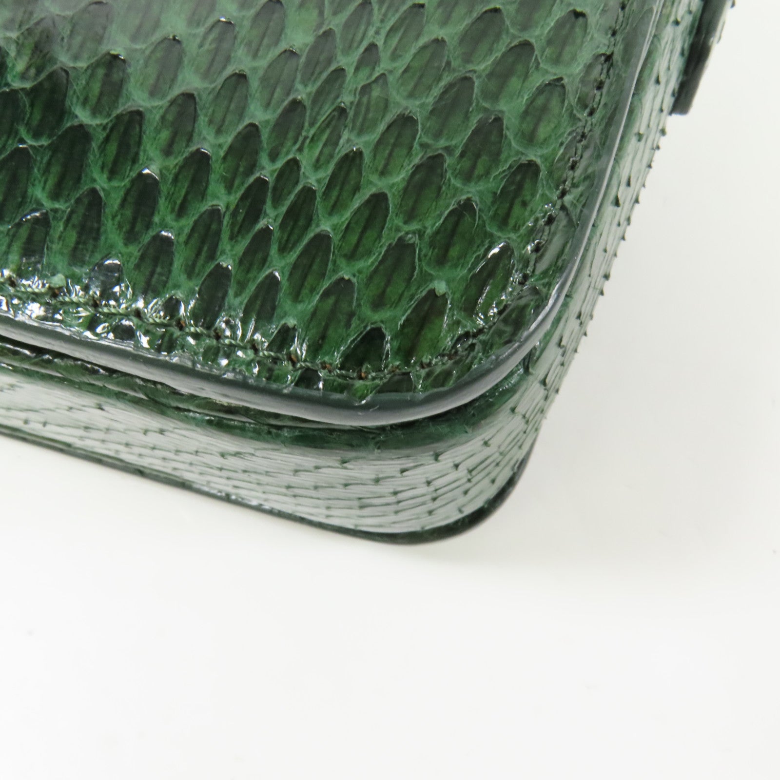 CELINE 蛇皮皮革Teen Triomphe Bag金扣肩背袋