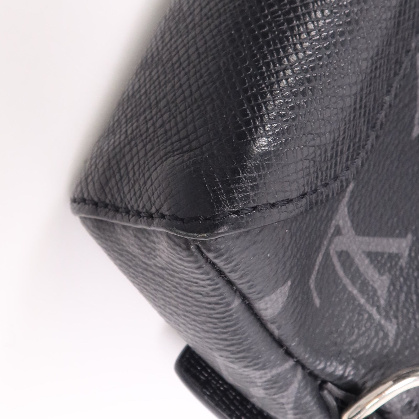 LOUIS VUITTON Taigarama Duo Slingbag銀扣肩背袋