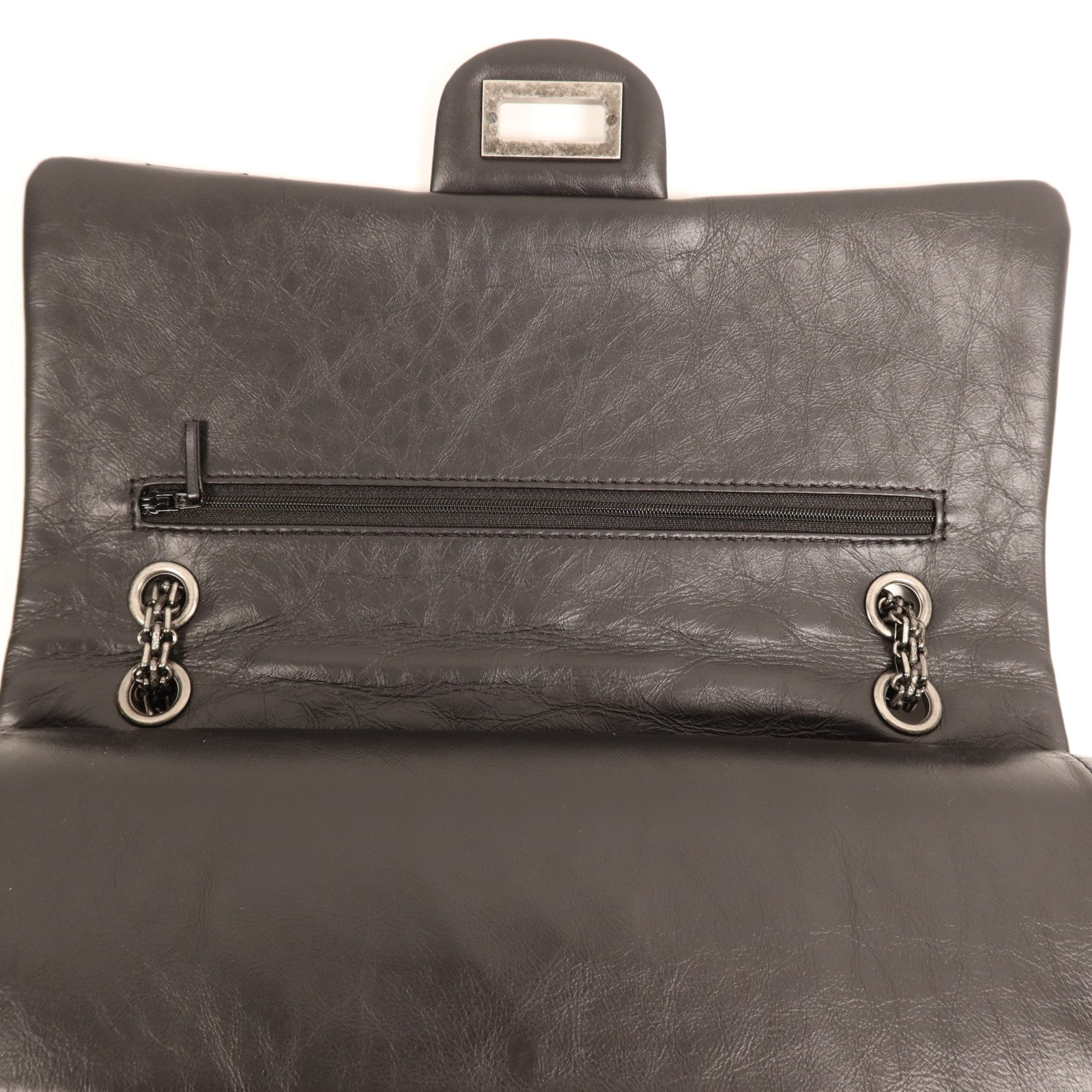 CHANEL 牛皮皮革2.55銀扣鏈帶肩背袋