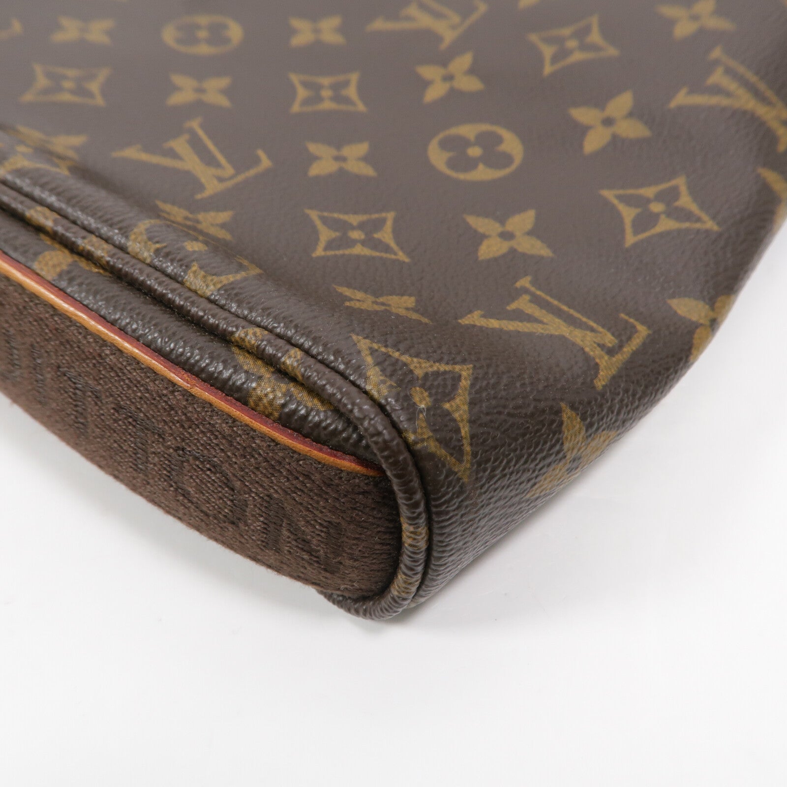 LOUIS VUITTON Monogram Trotteur Beaubourg肩背袋