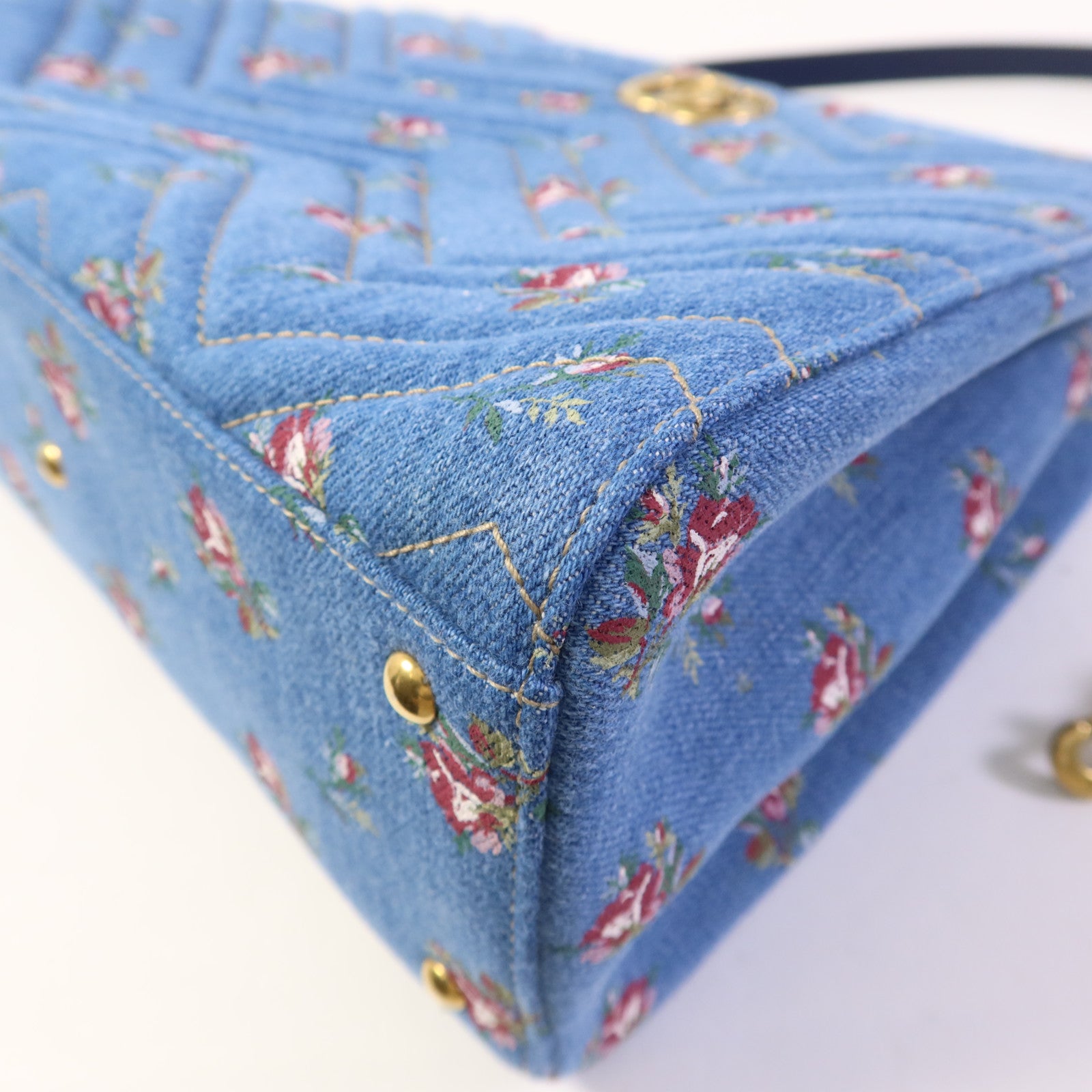 GUCCI 牛仔布Marmont Matelasse金扣手挽肩背兩用袋