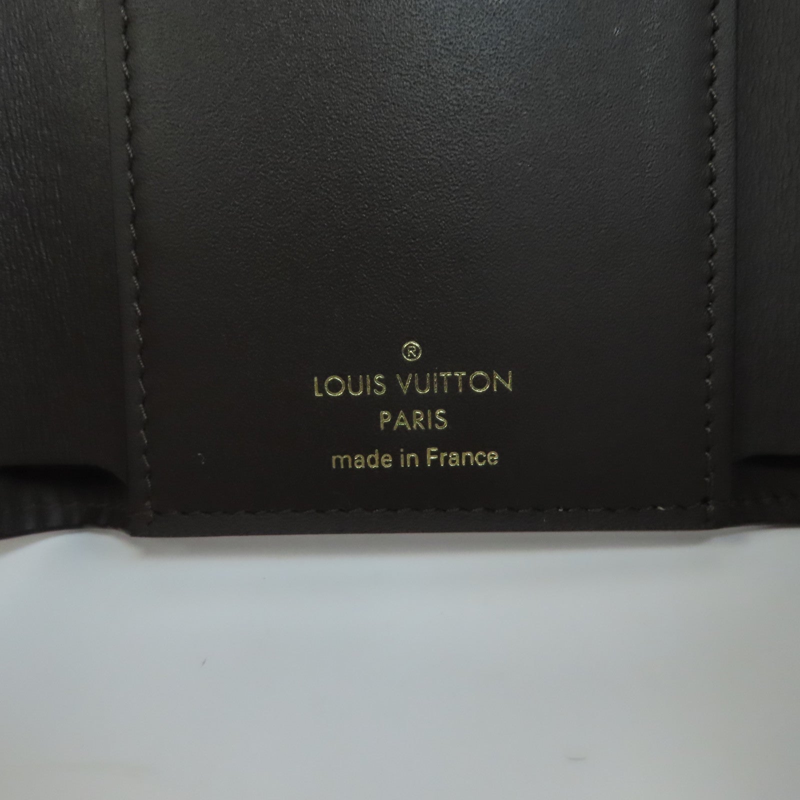LOUIS VUITTON Taurillon Capucines Wallet金扣錢包杏色