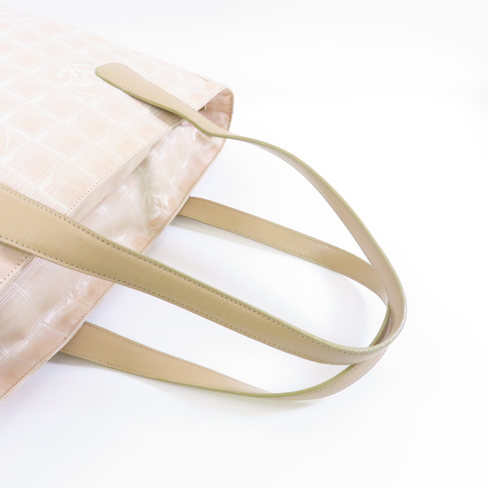 CHANEL 尼龍New Travel Line Tote銀扣肩背袋米色